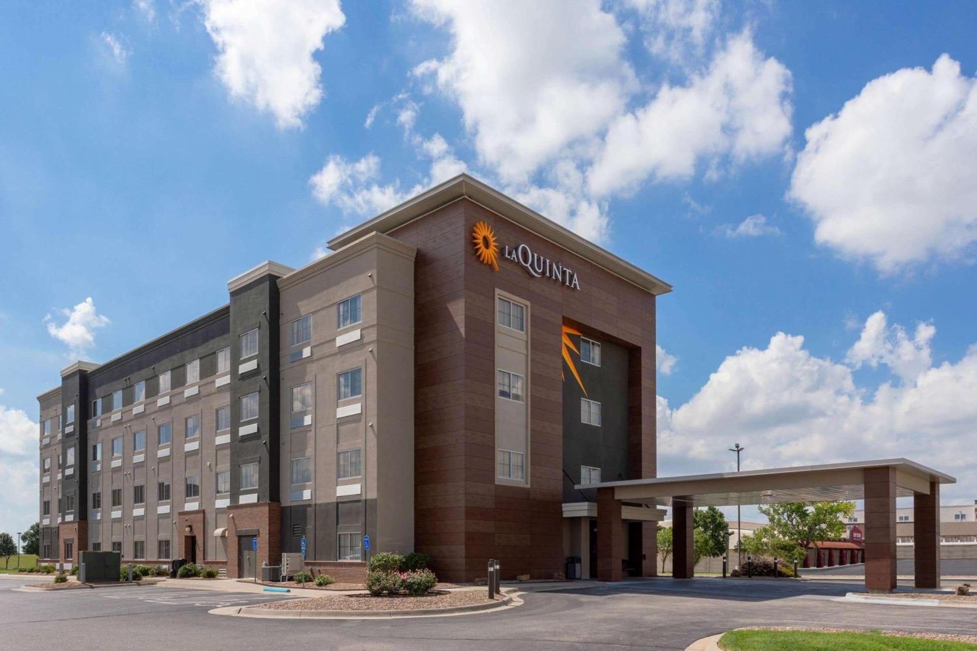 La Quinta by Wyndham Wichita Airport photo 31