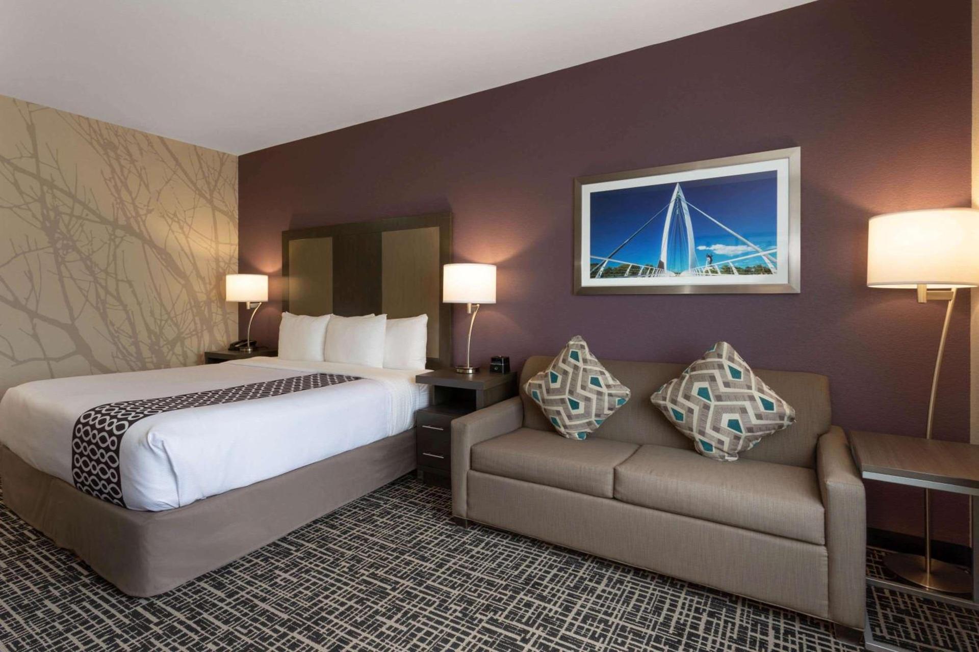 La Quinta by Wyndham Wichita Airport photo 27