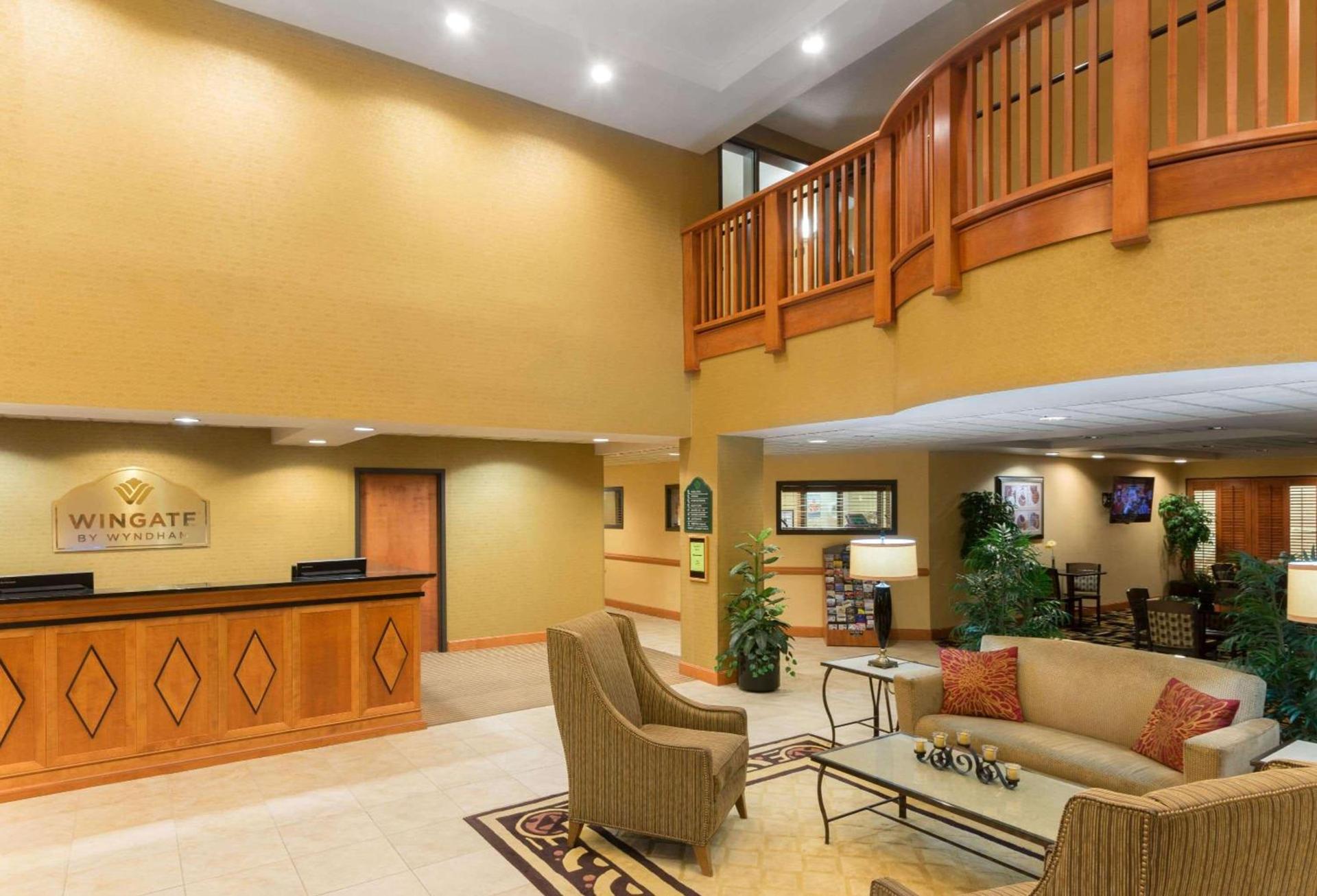 Wingate by Wyndham Dayton - Fairborn photo 3