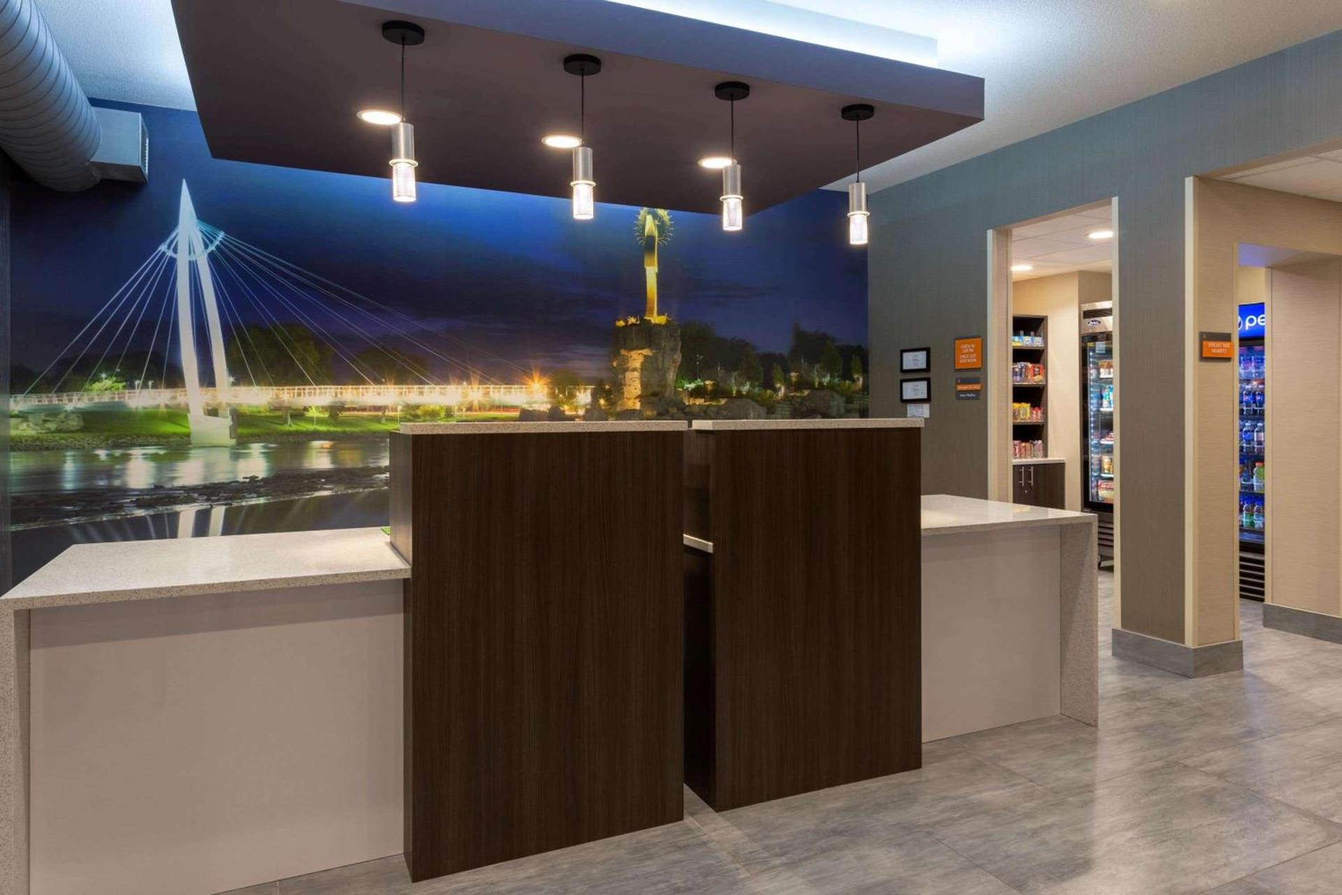 La Quinta by Wyndham Wichita Airport photo 26