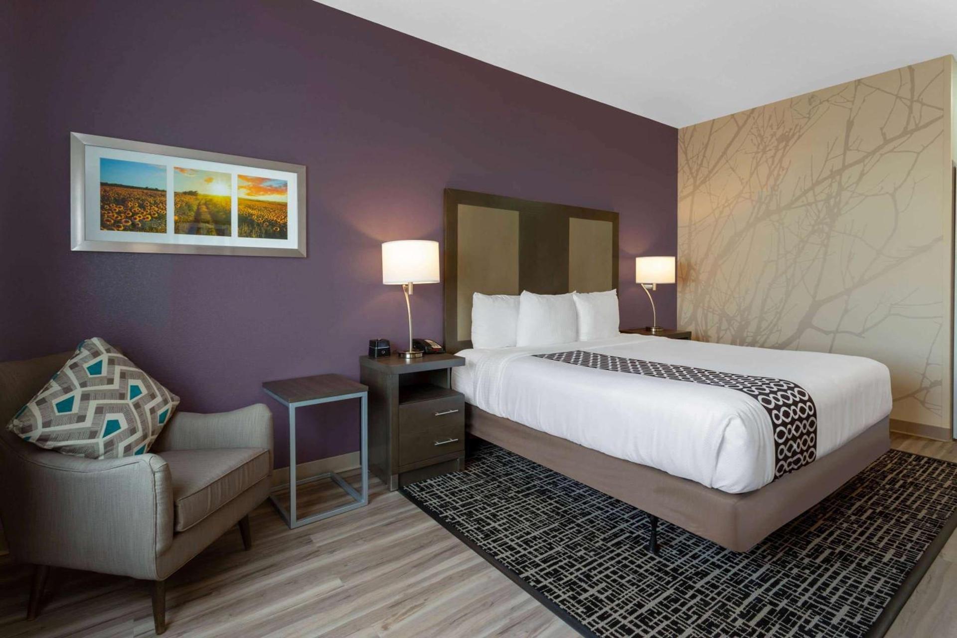La Quinta by Wyndham Wichita Airport photo 13
