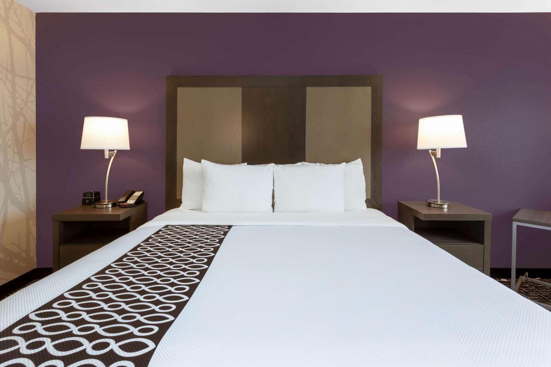 La Quinta by Wyndham Wichita Airport photo 11