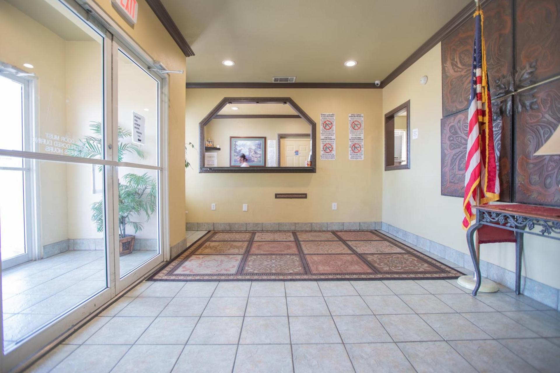 The Crossroads Hotel and Suites Irving photo 14