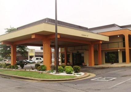 Econo Lodge Inn & Suites Jackson Northwest photo 3