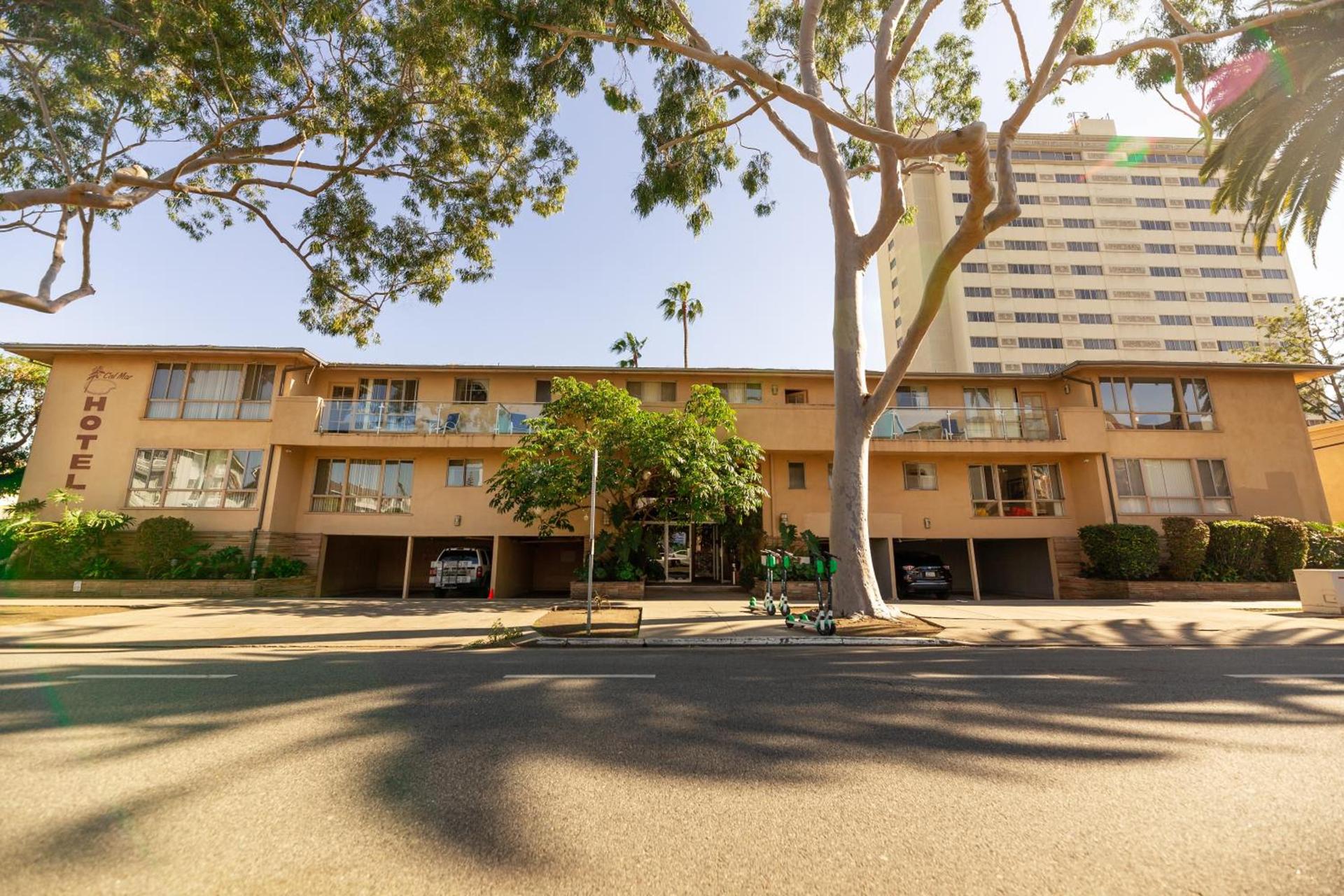 Cal Mar Hotel Suites photo 1
