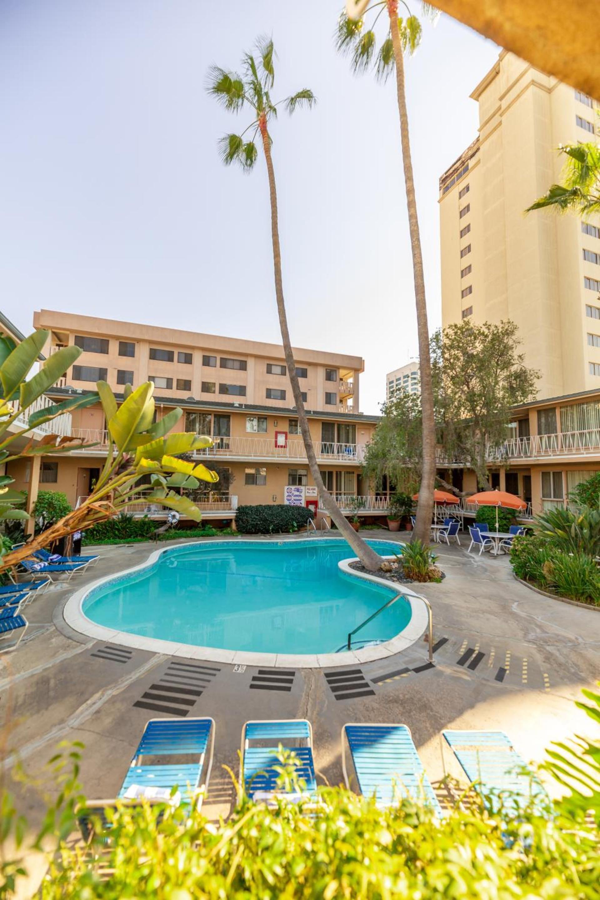Cal Mar Hotel Suites photo 5