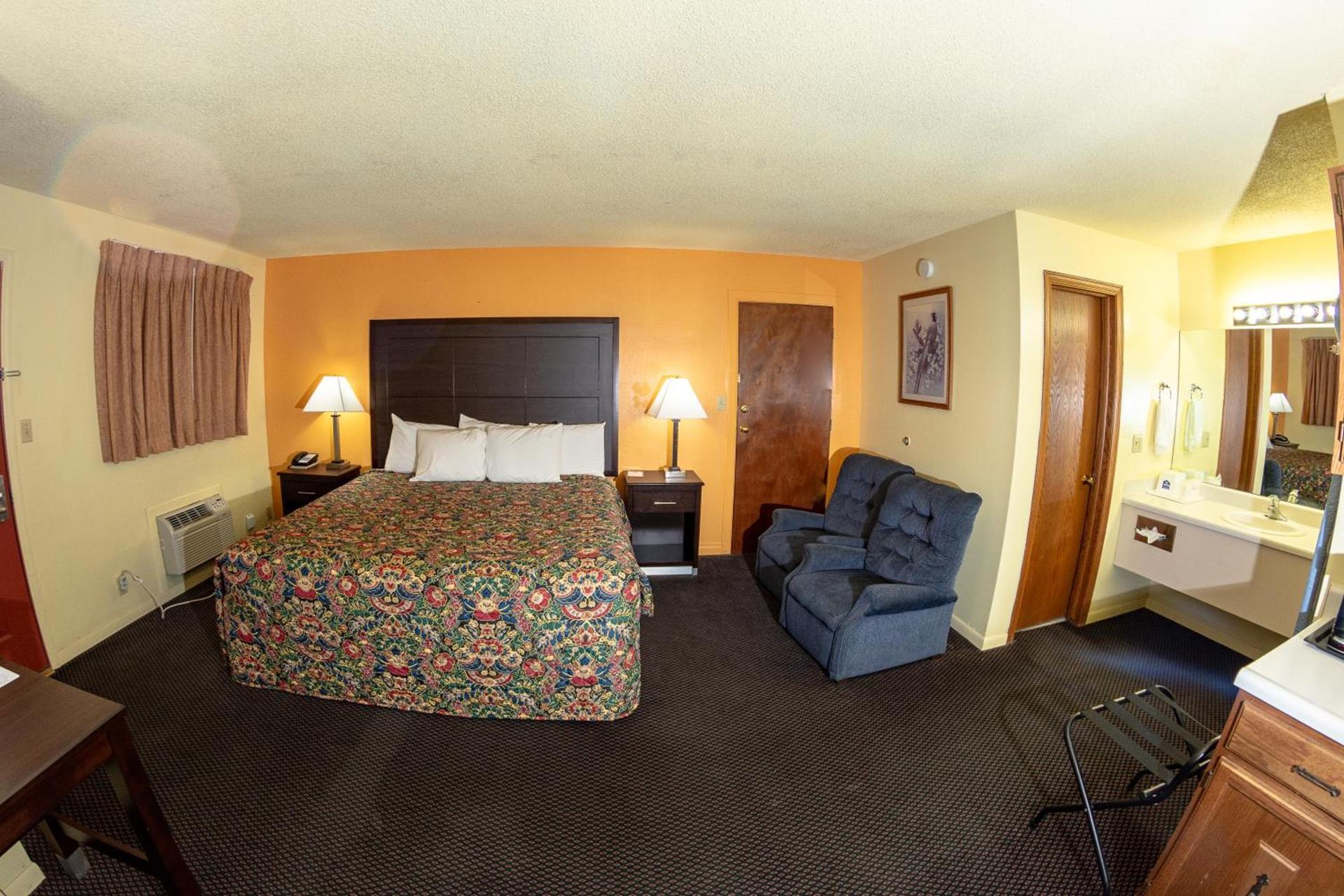 Americas Best Value Inn Chanute photo 12