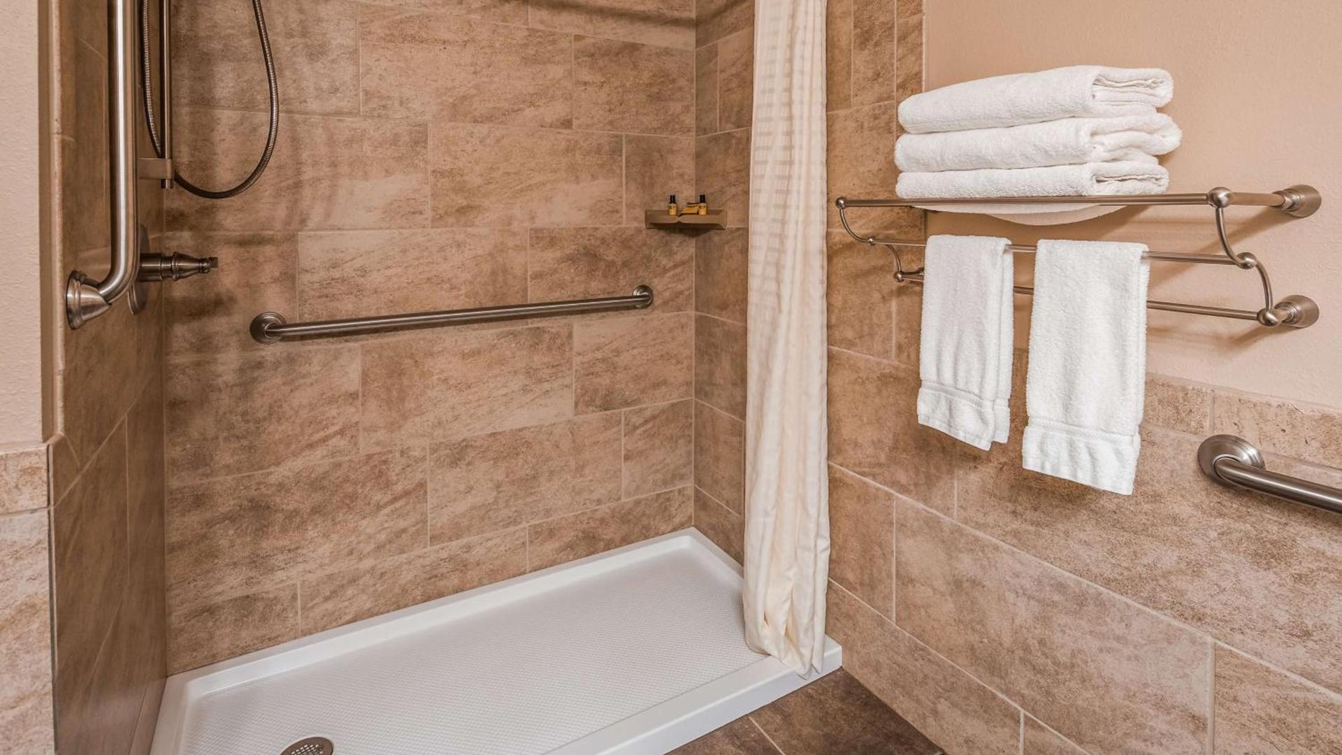 Best Western Plus Concord Inn photo 25