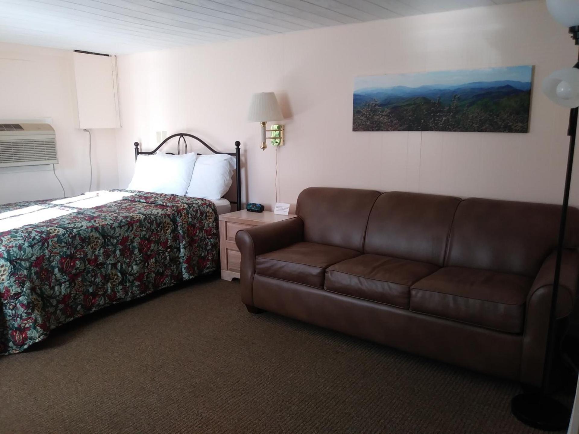 Riverbend Lodging photo 17