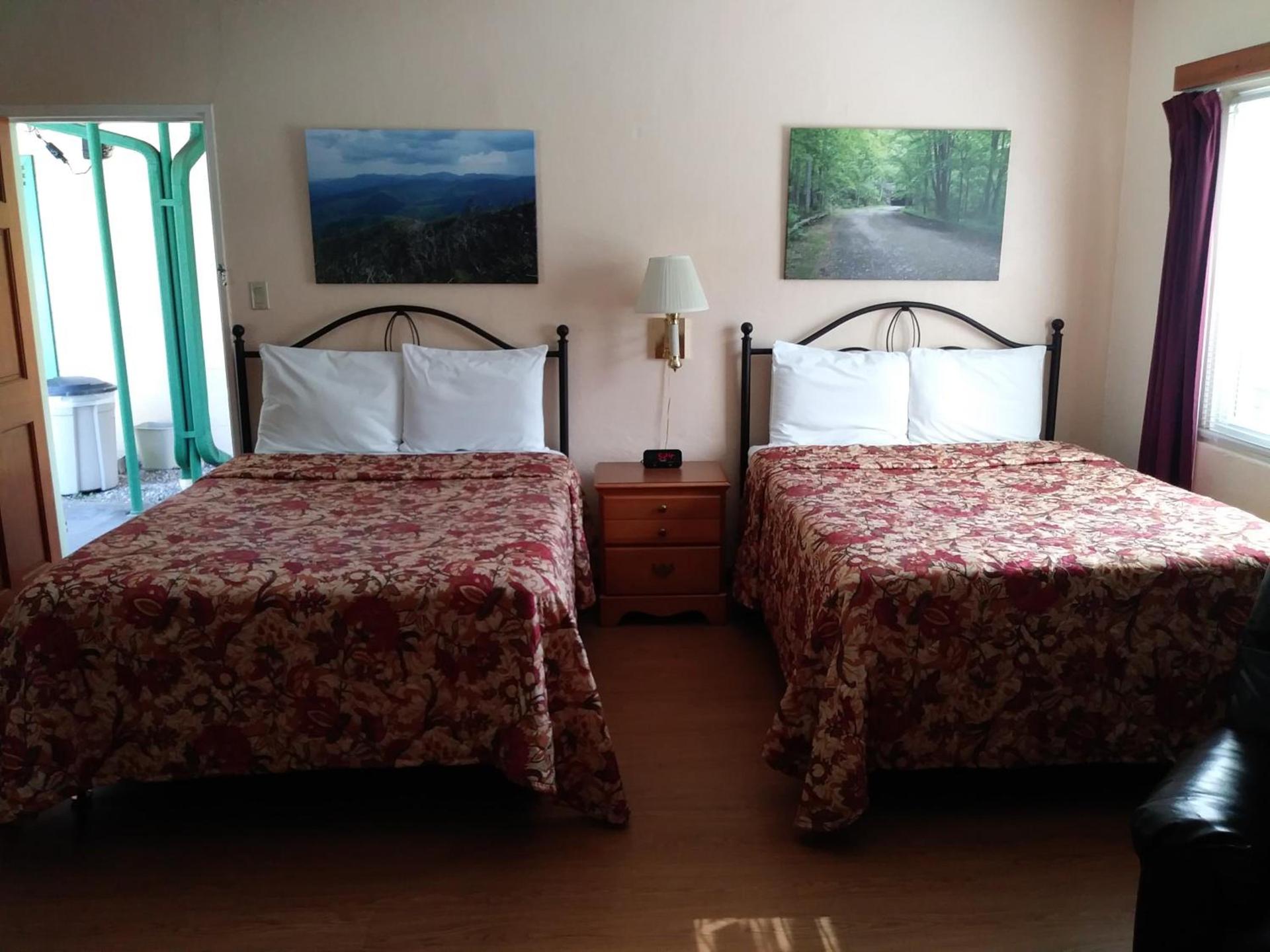 Riverbend Lodging photo 4