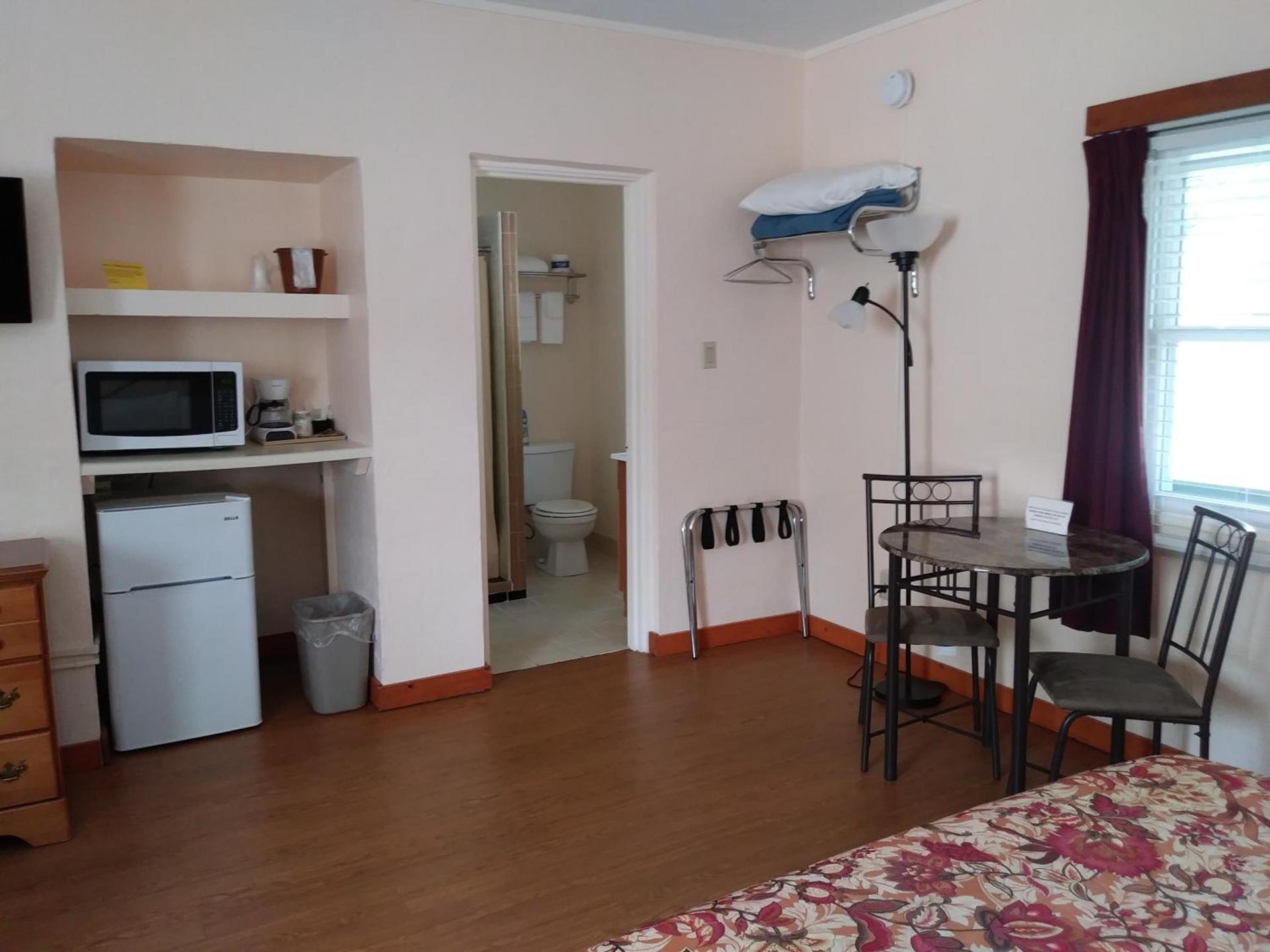 Riverbend Lodging photo 20