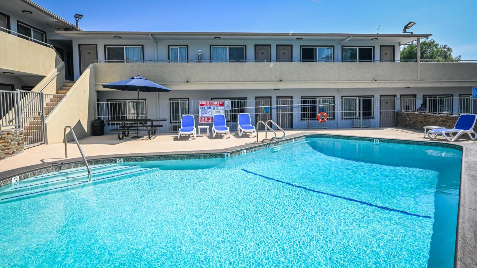 Sea Rock Inn - Long Beach photo 40