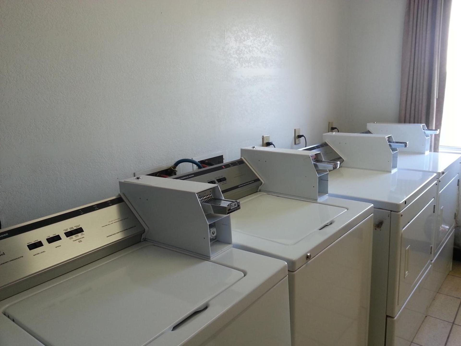 Americas Best Value Inn Westmorland photo 14