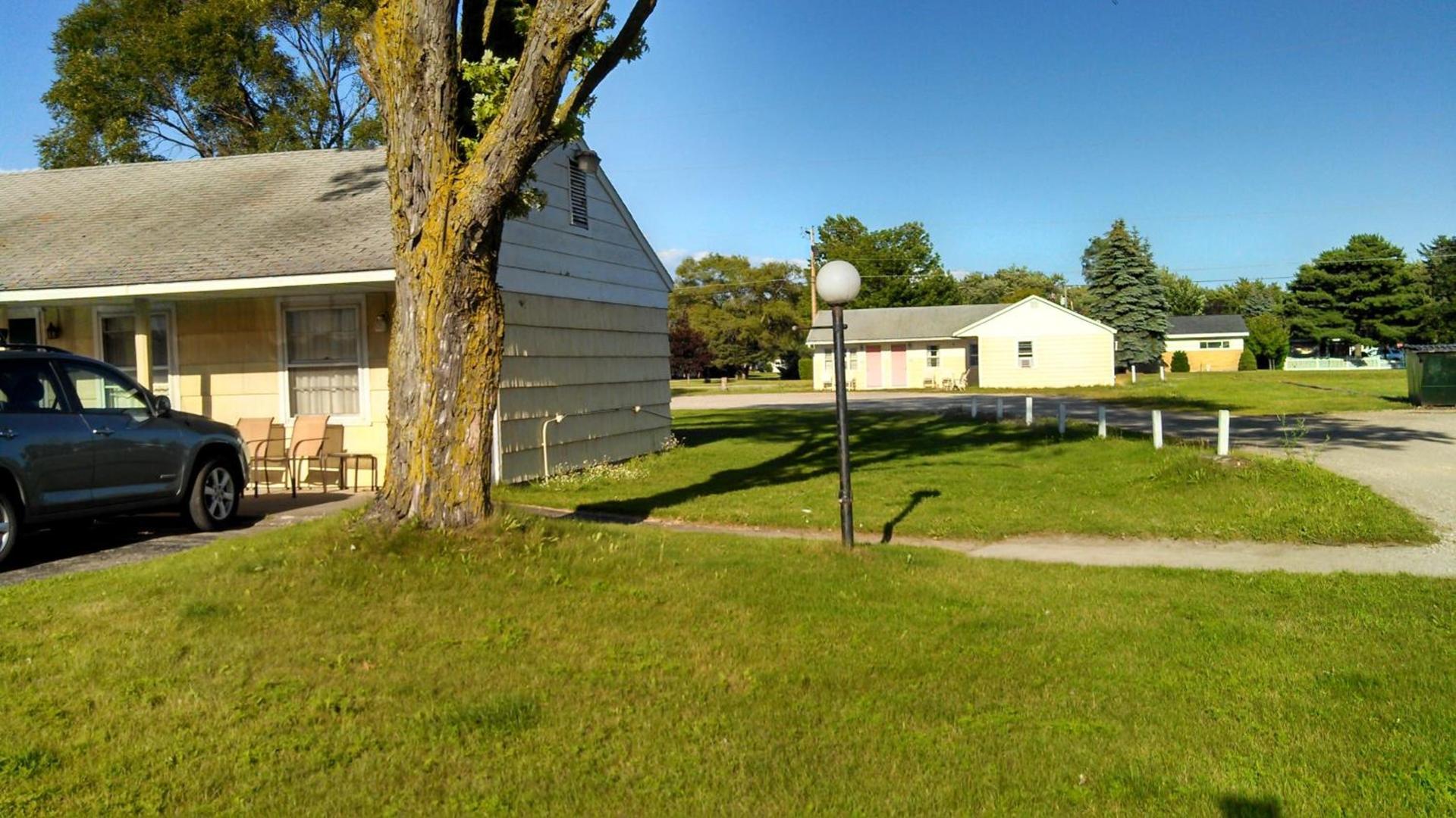 Sunset Lodge Escanaba photo 25
