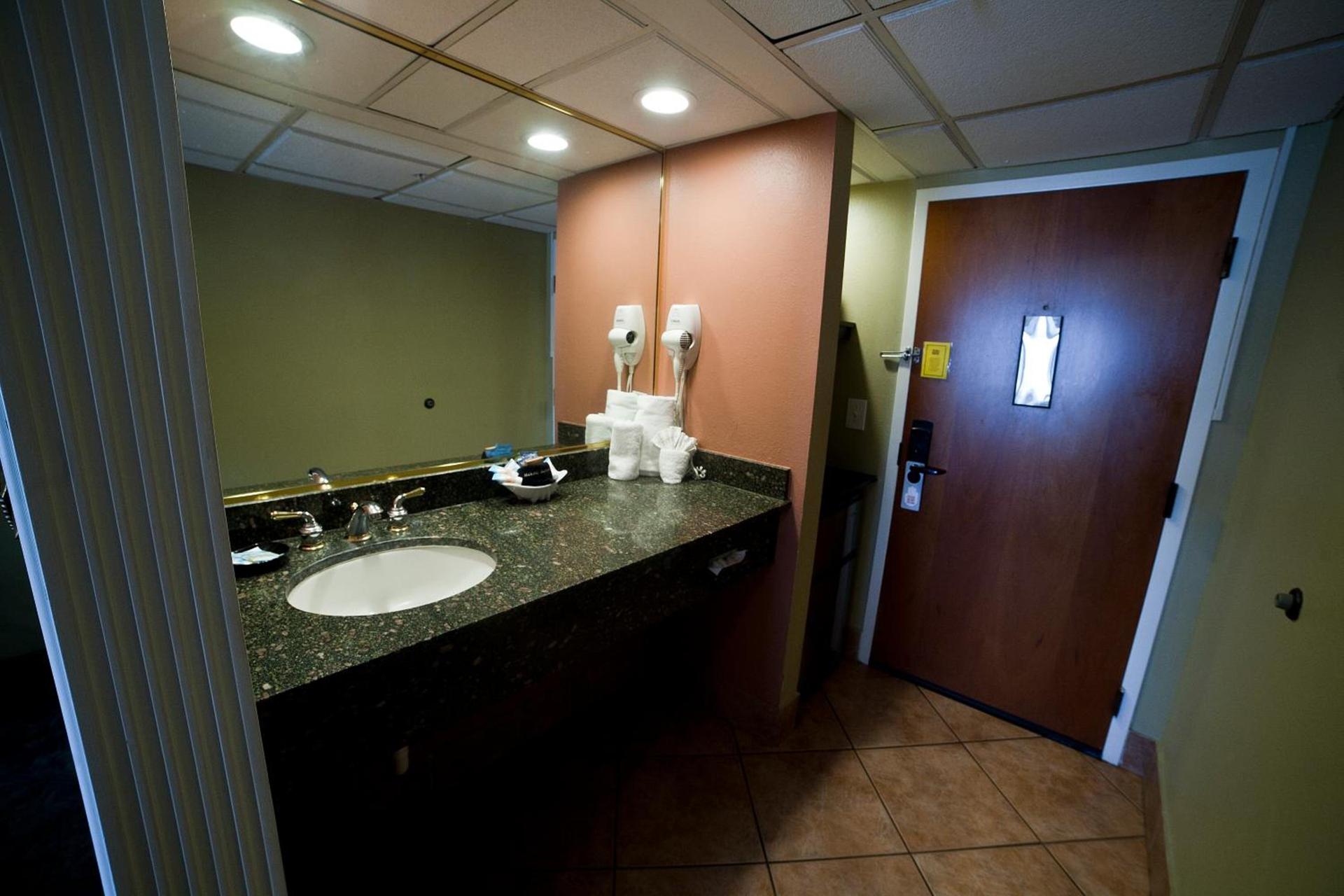 DeSoto Beach Hotel photo 34