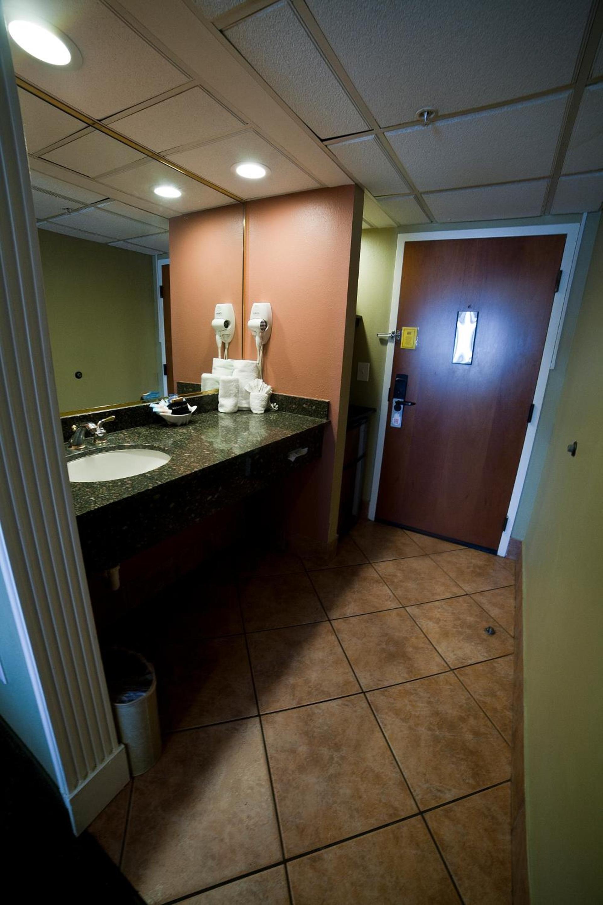DeSoto Beach Hotel photo 33