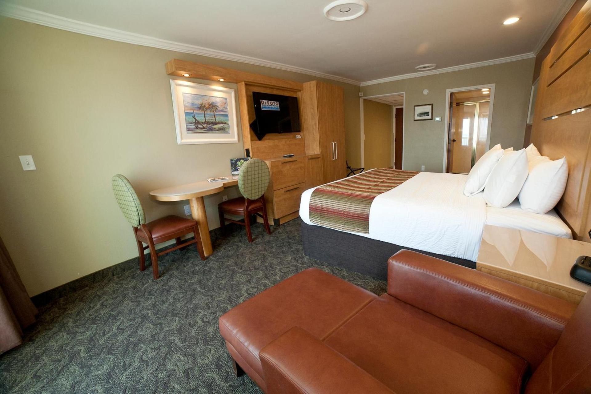 DeSoto Beach Hotel photo 45