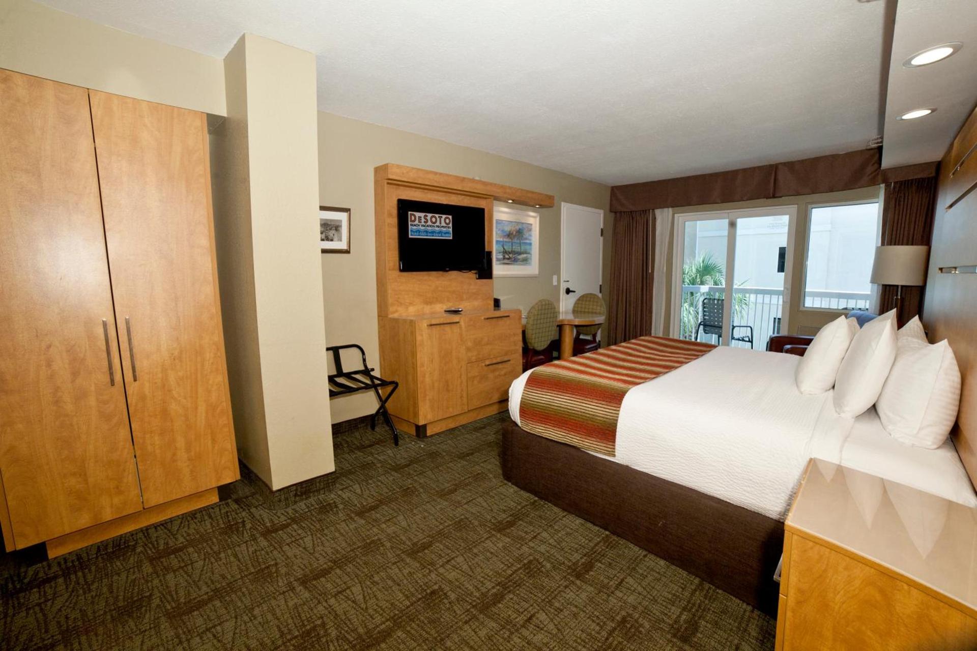 DeSoto Beach Hotel photo 42