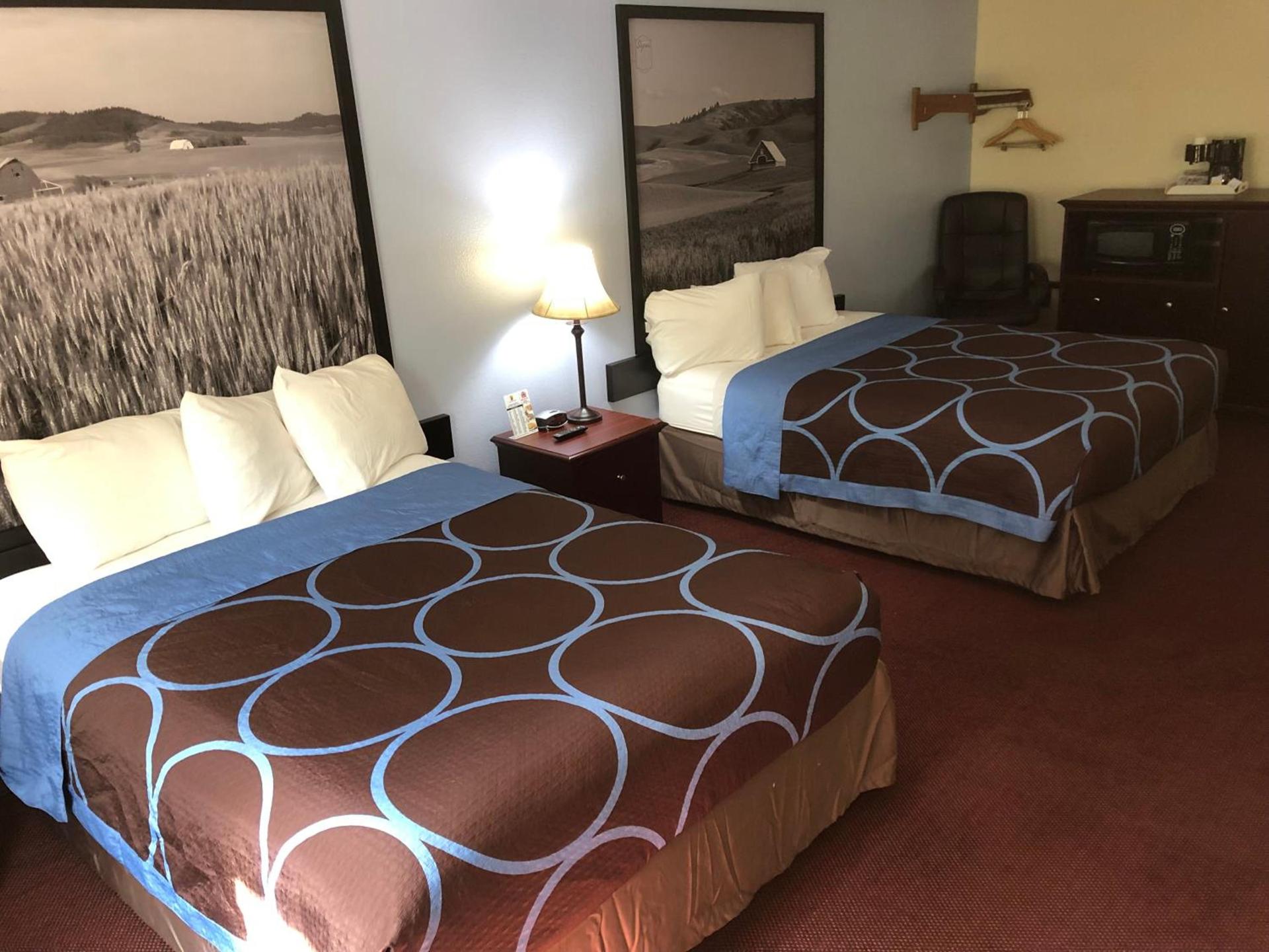 Super 8 by Wyndham Lewiston photo 4