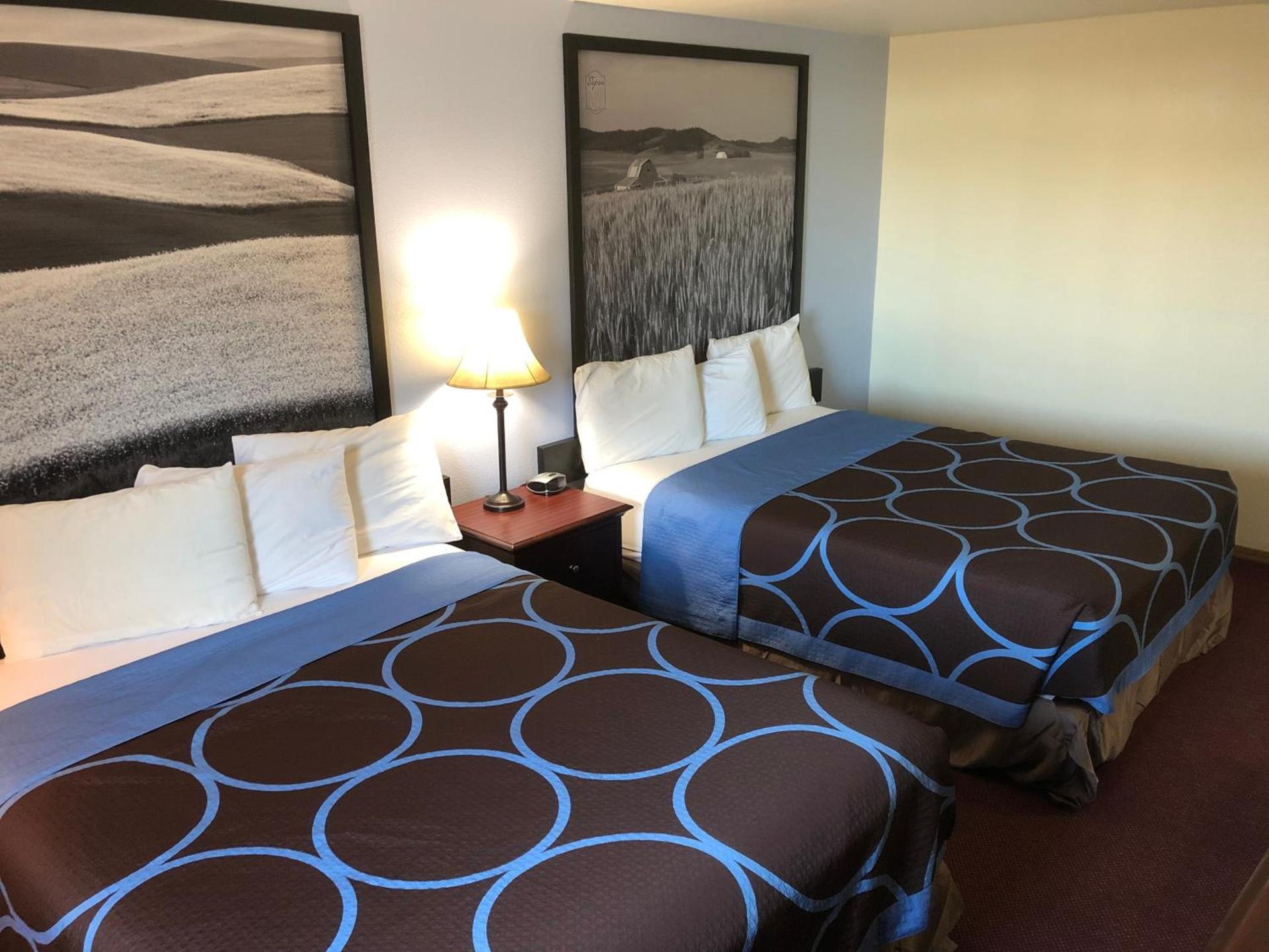 Super 8 by Wyndham Lewiston photo 7