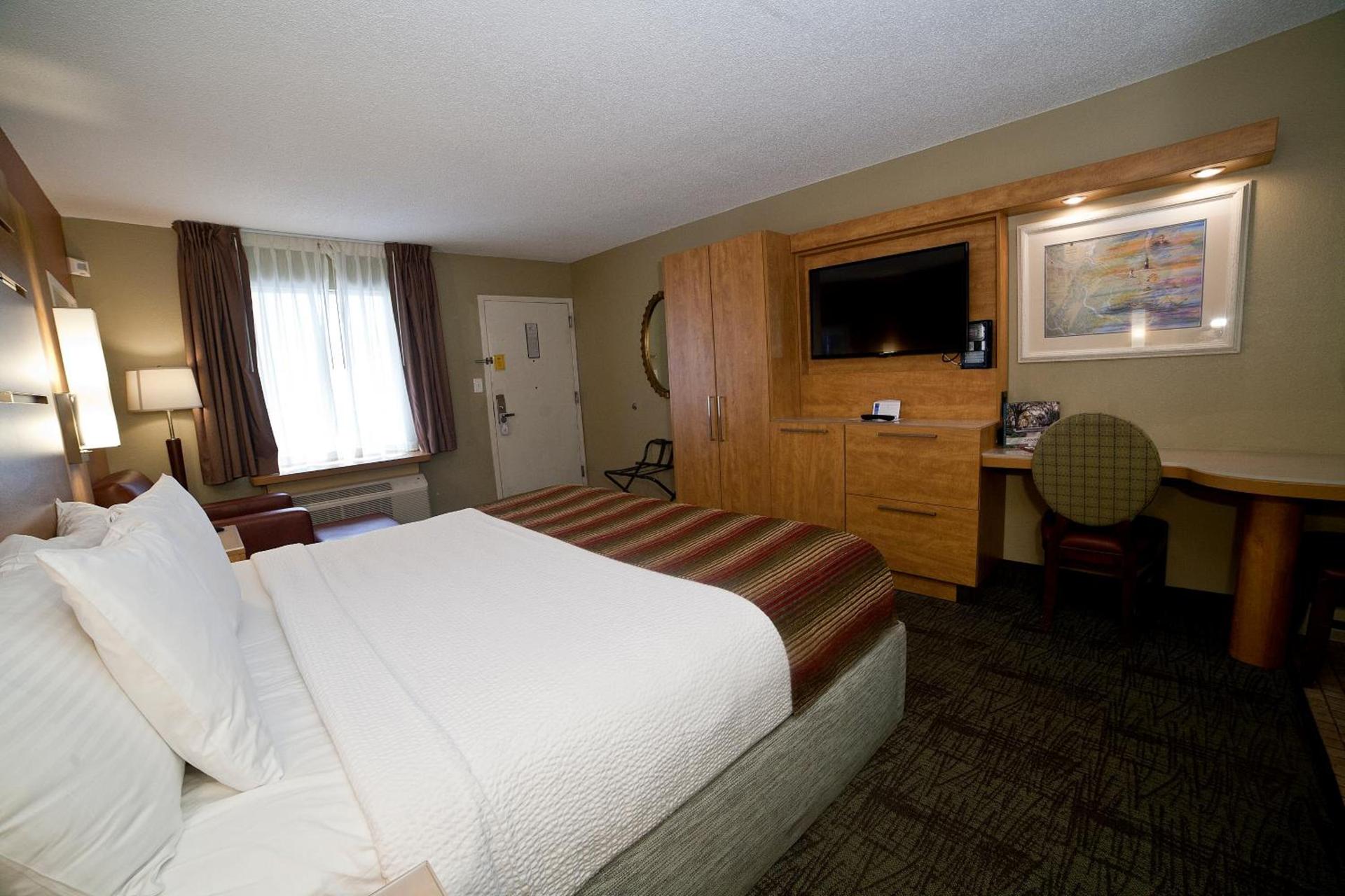DeSoto Beach Hotel photo 21