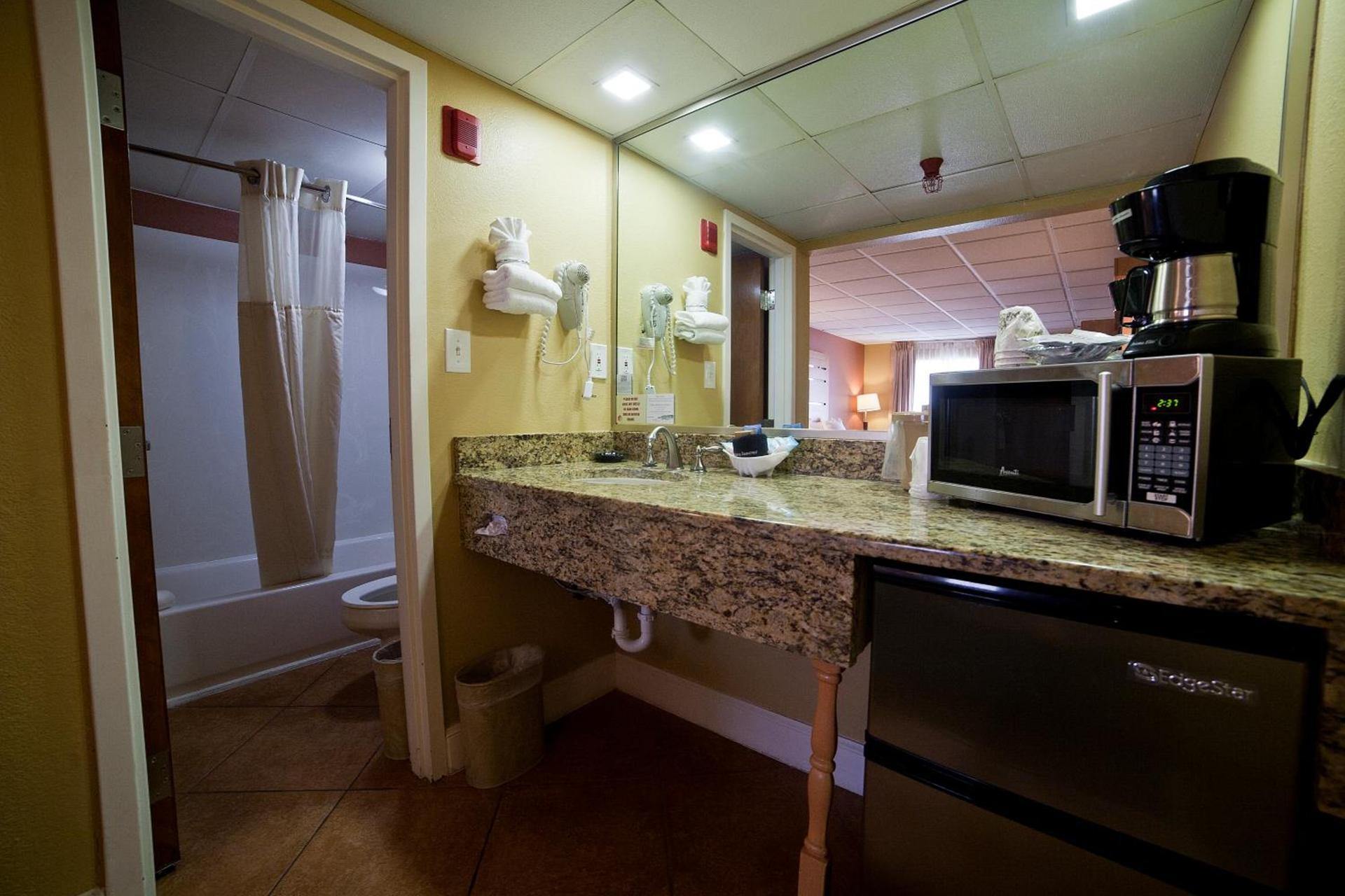 DeSoto Beach Hotel photo 7