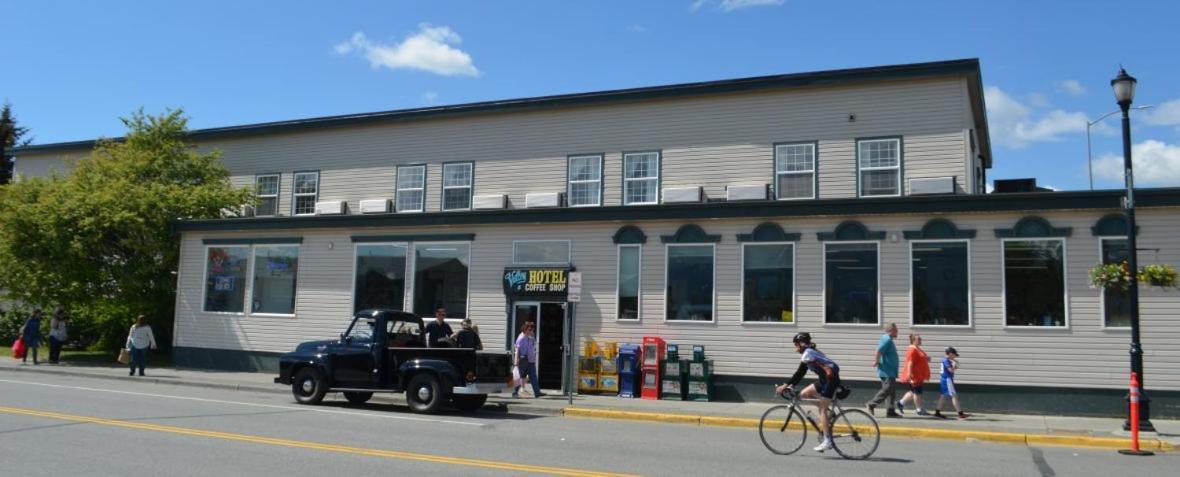 Valley Hotel & 24/7 Open Cafe — hotel in Palmer