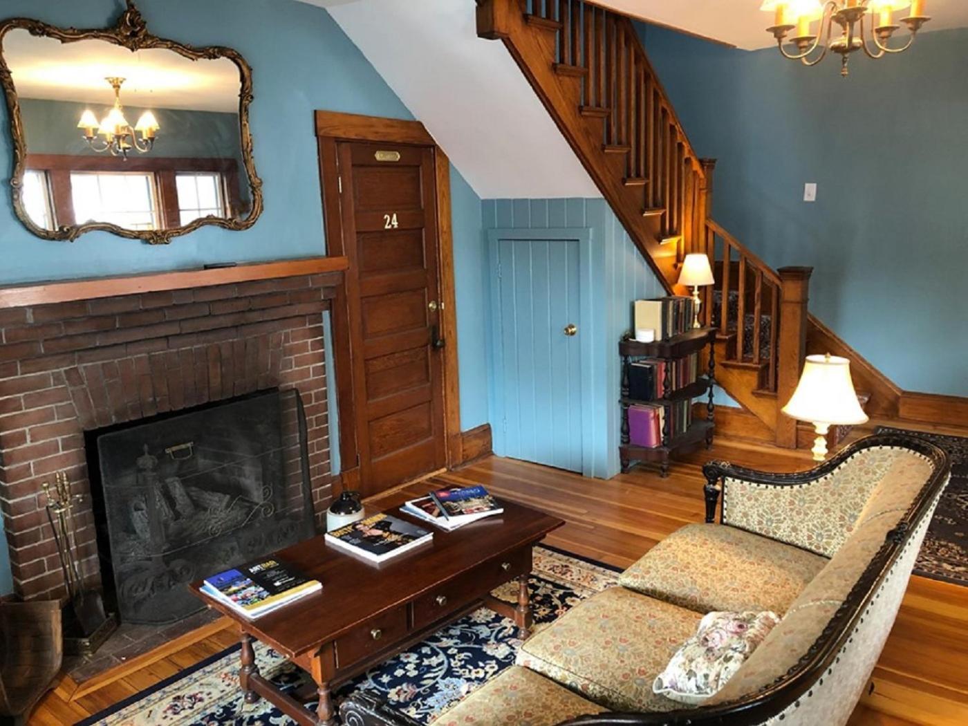 Abalonia Inn photo 9