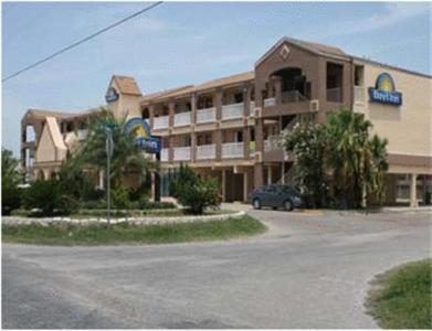Days Inn by Wyndham Corpus Christi Beach photo 1