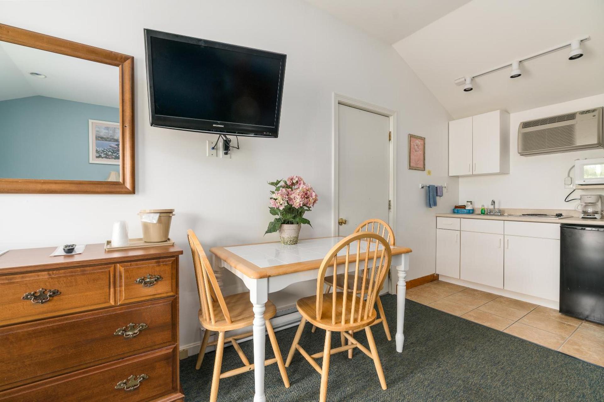 Ne'r Beach Motel photo 43