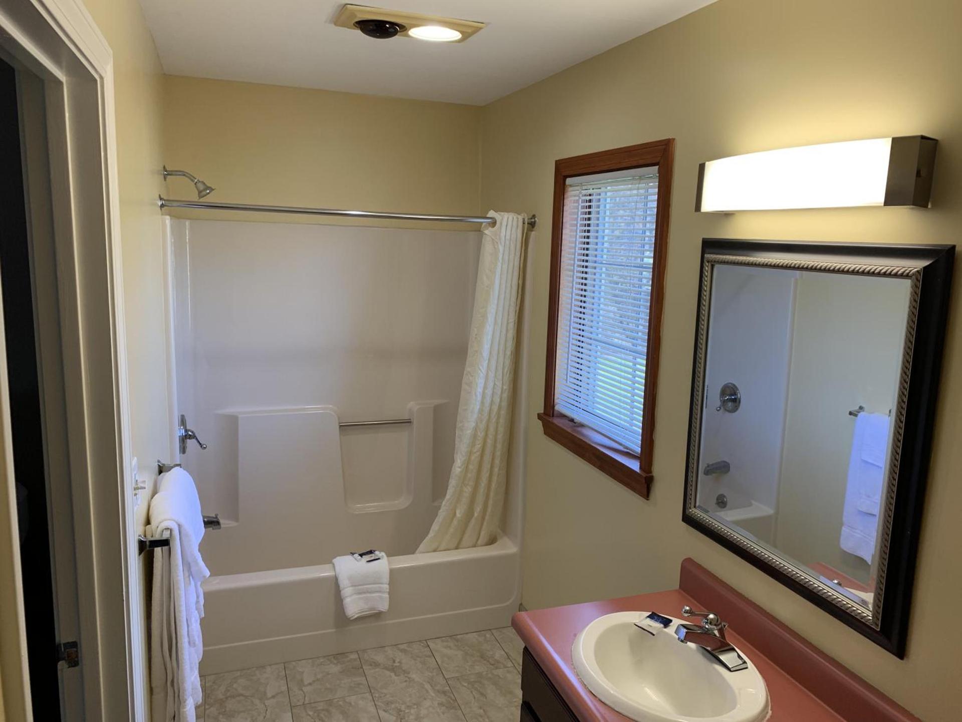 Americas Best Value Inn Scarborough Portland photo 12