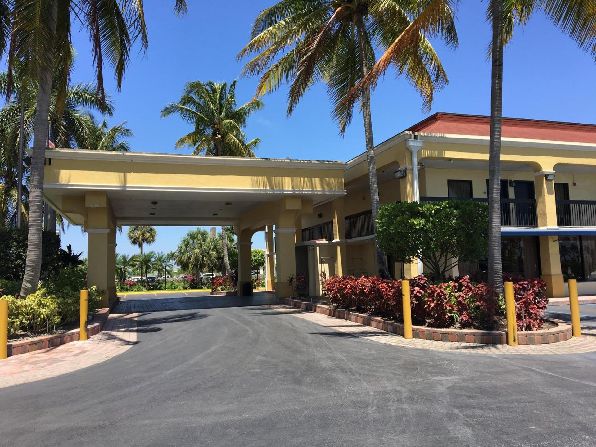 Days Inn by Wyndham Florida City photo 19