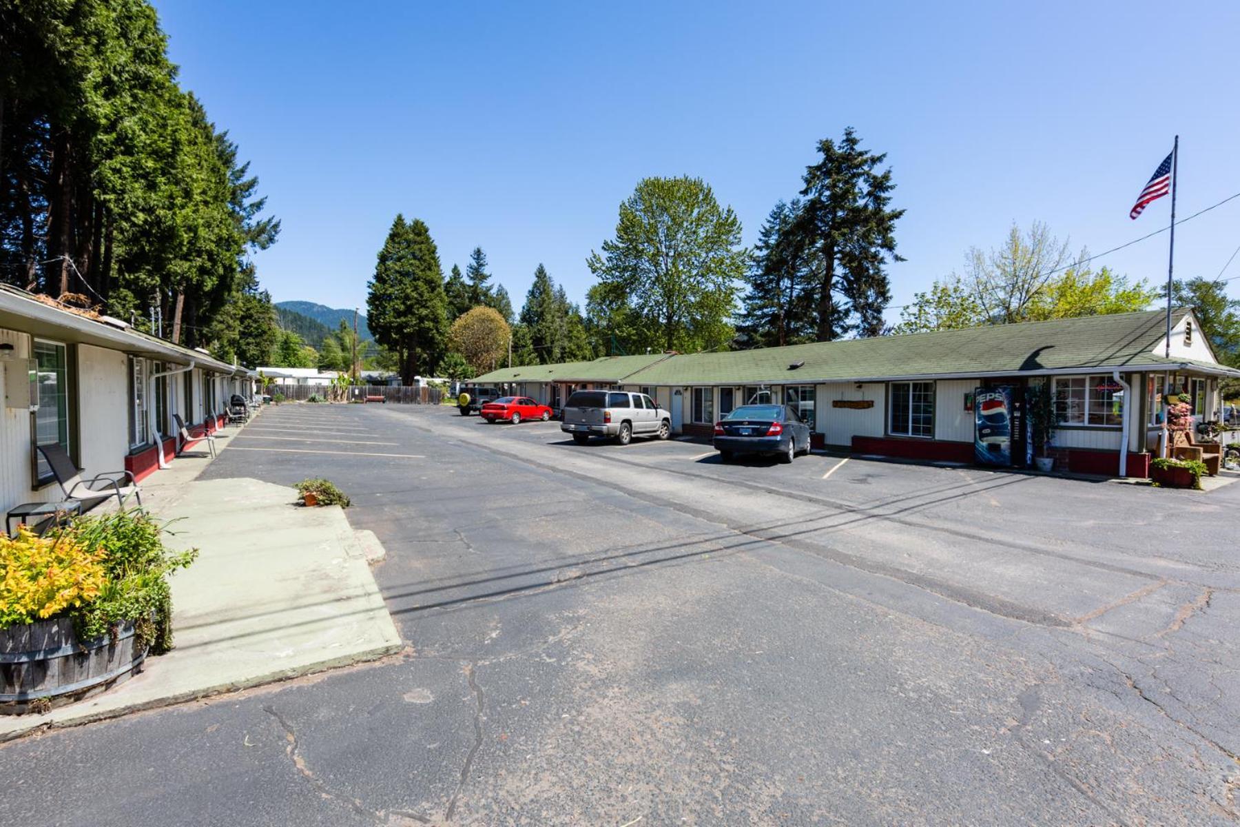 Arbor Inn Motel Oakridge photo 26