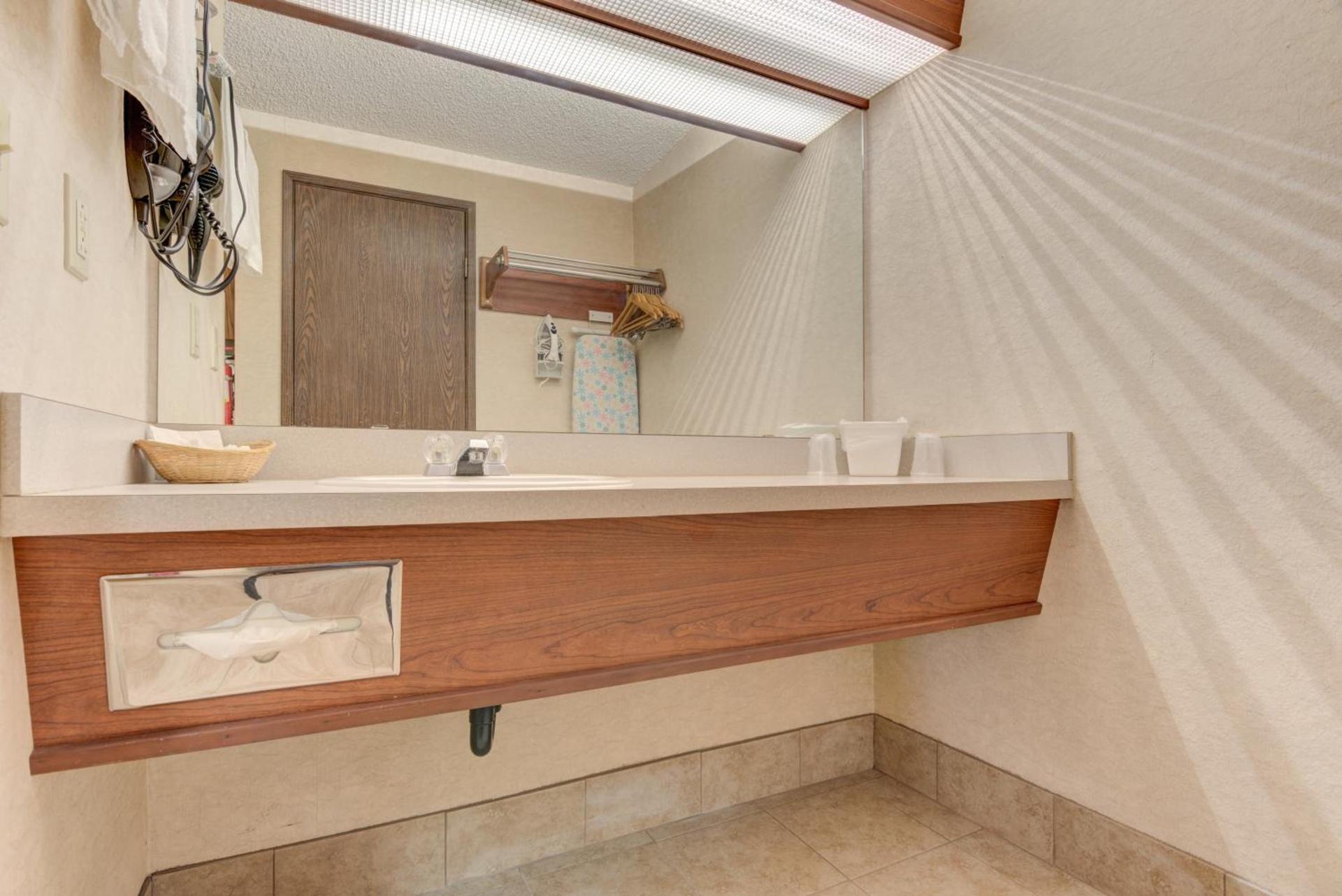 Redmond Inn photo 9