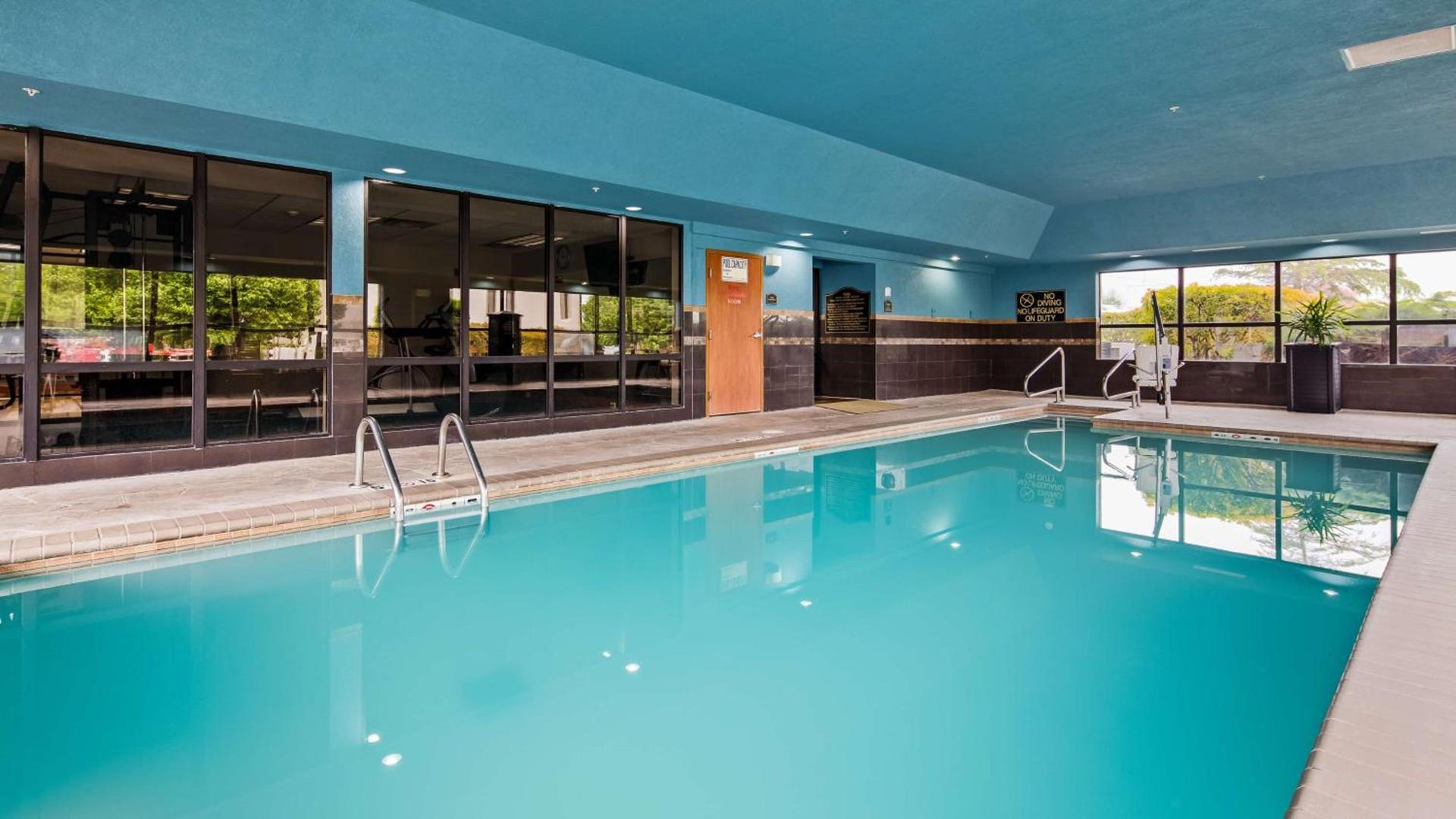 Best Western Plus Midwest City Inn & Suites photo 8