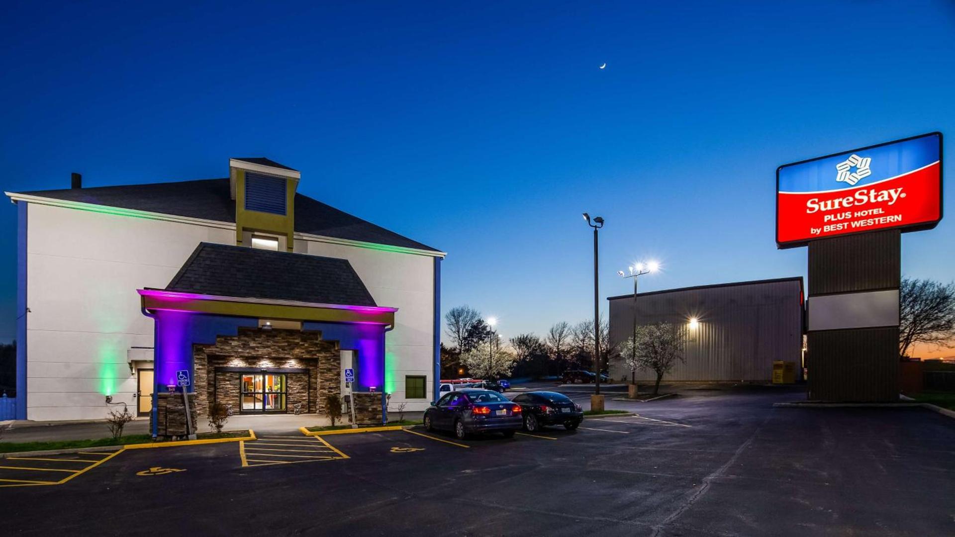 Red Lion Inn & Suites Blue Springs — hotel in Blue Springs