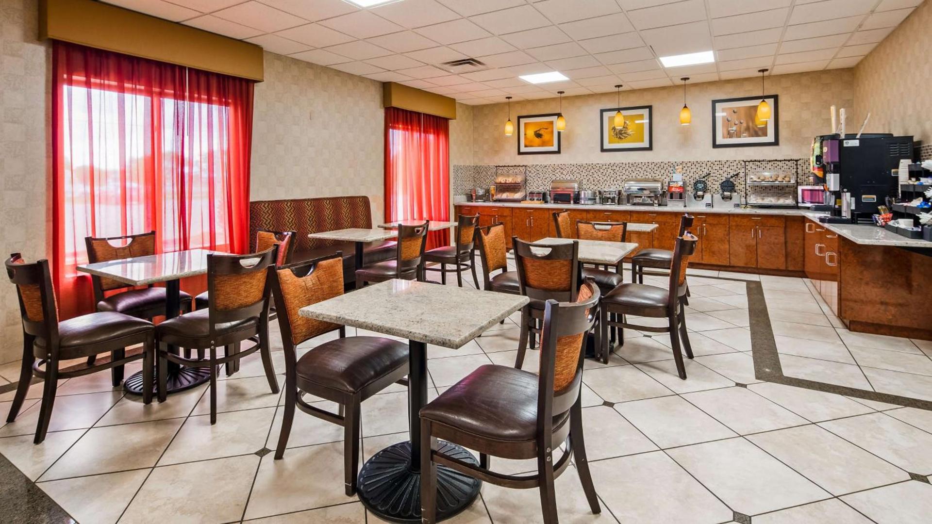 Best Western PLUS Memorial Inn photo 6