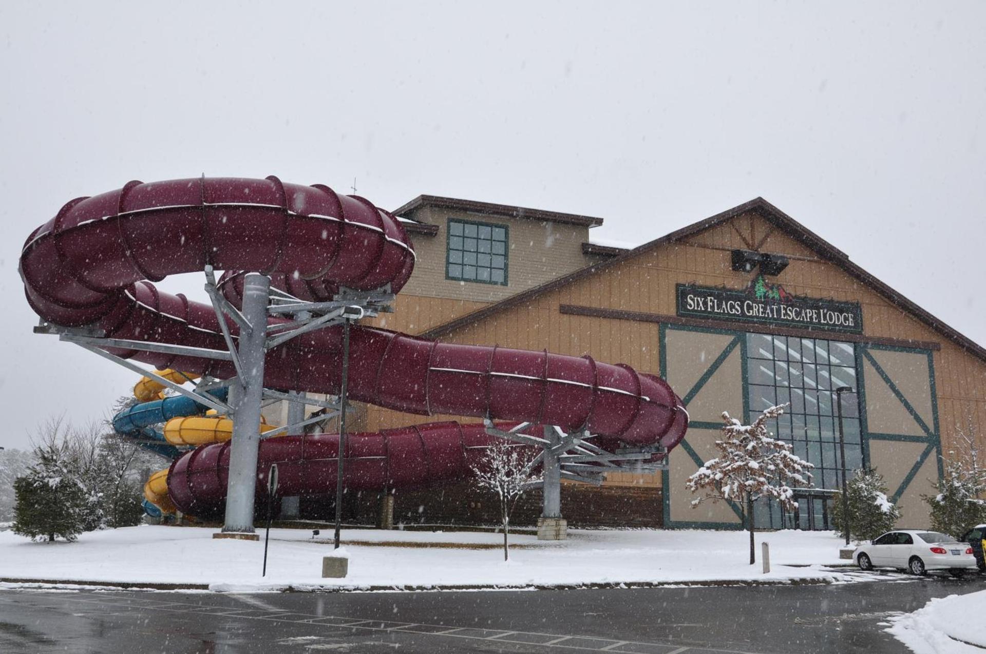 Six Flags Great Escape Lodge & Indoor Waterpark photo 42