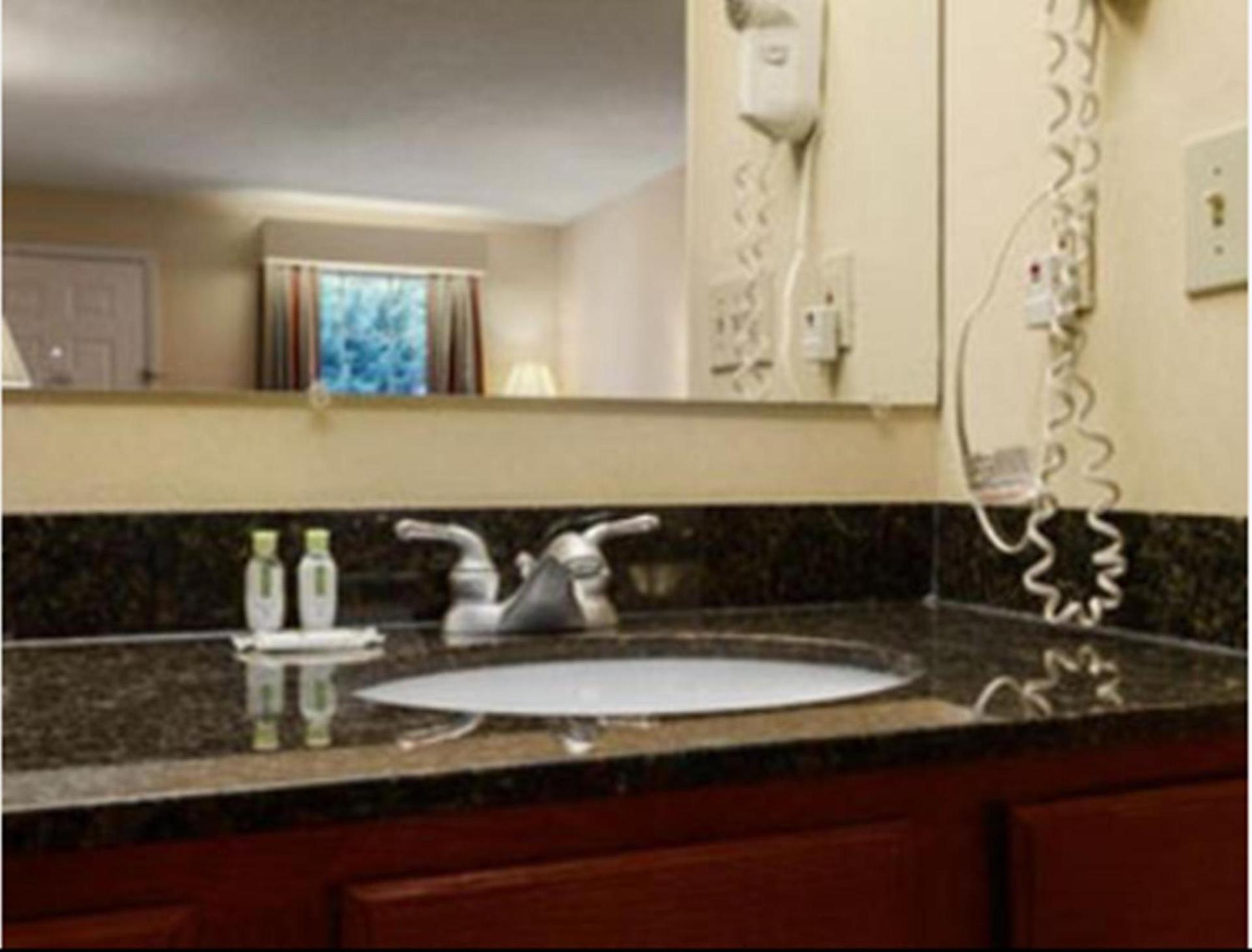 Baymont by Wyndham Eden photo 26