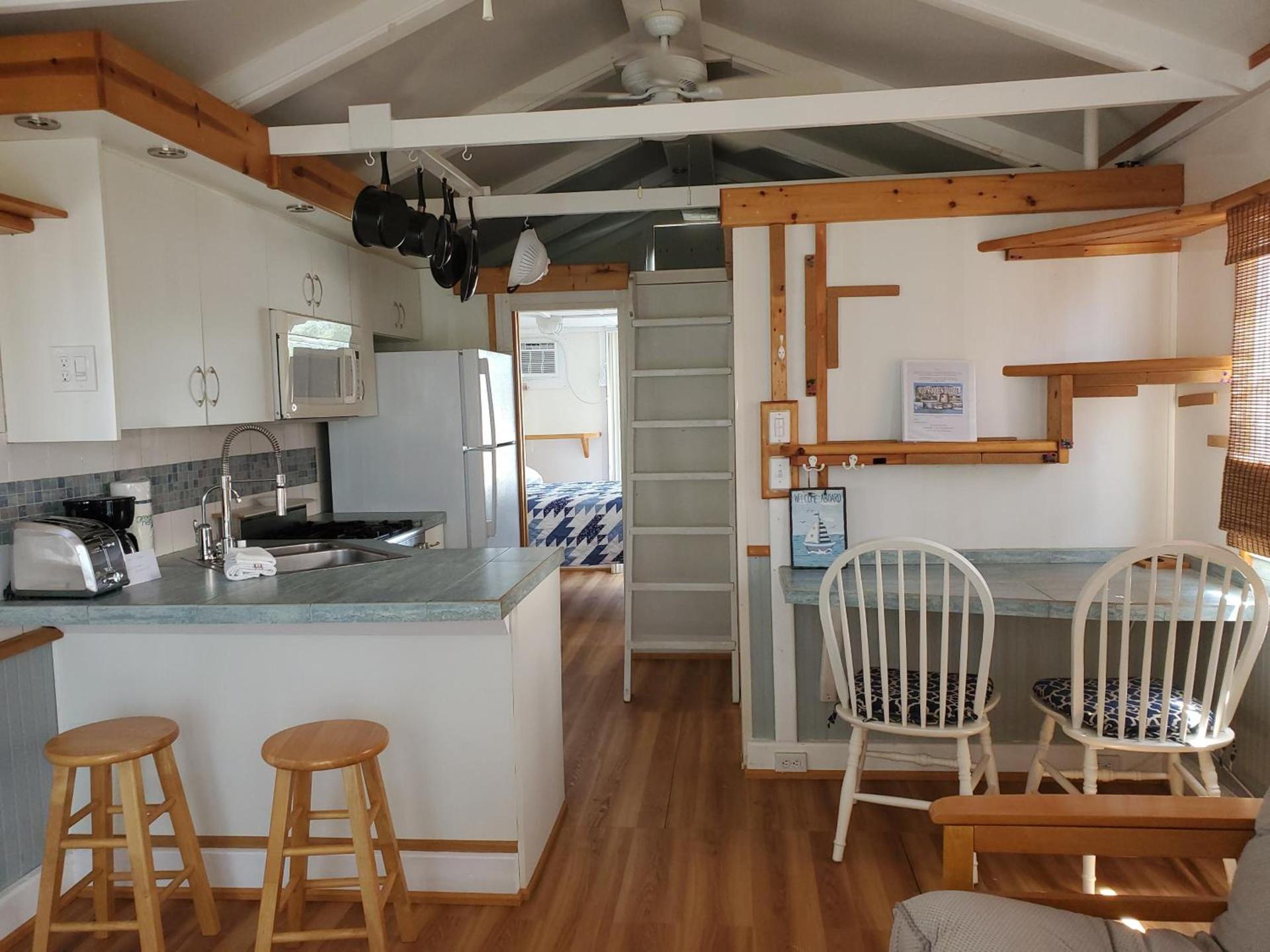 Old Wooden Bridge Resort & Marina photo 28