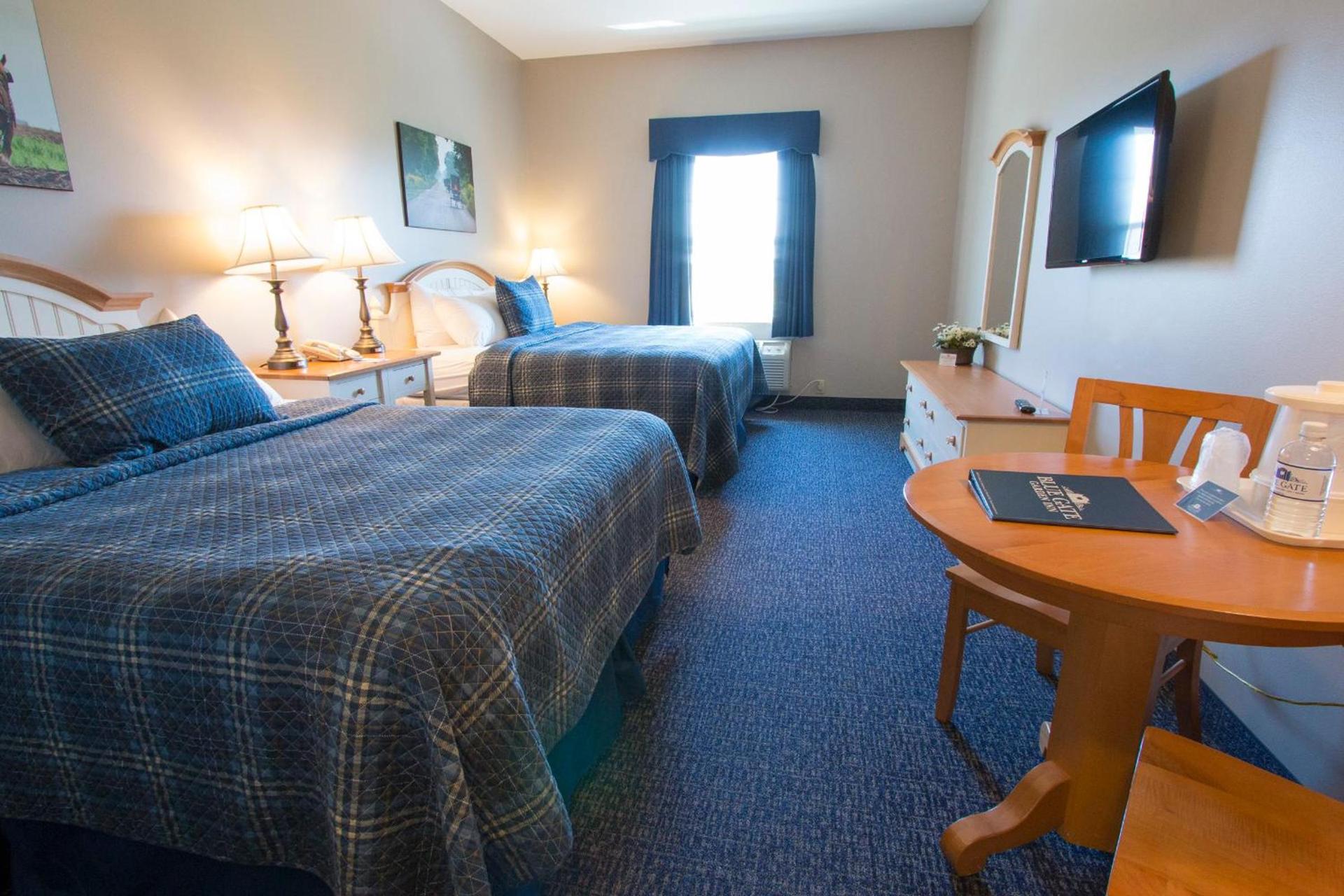 Blue Gate Garden Inn photo 57
