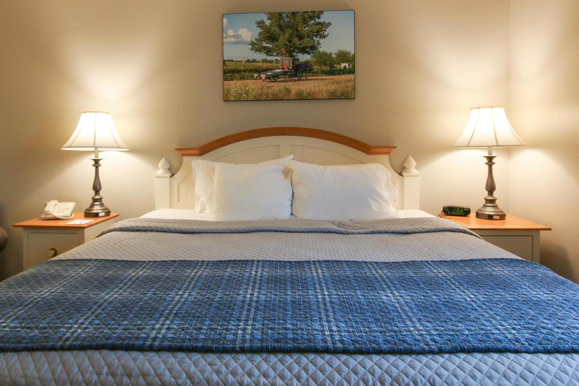 Blue Gate Garden Inn photo 61