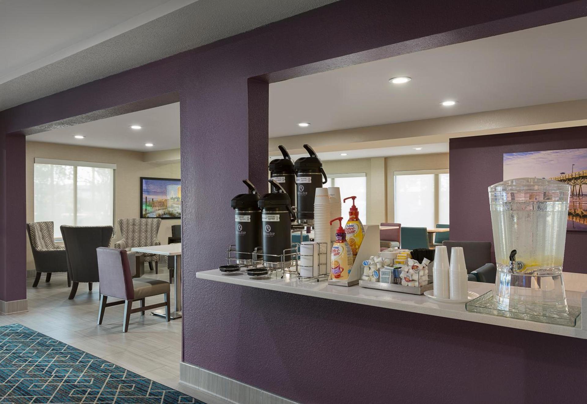 La Quinta Inn by Wyndham North Myrtle Beach photo 10