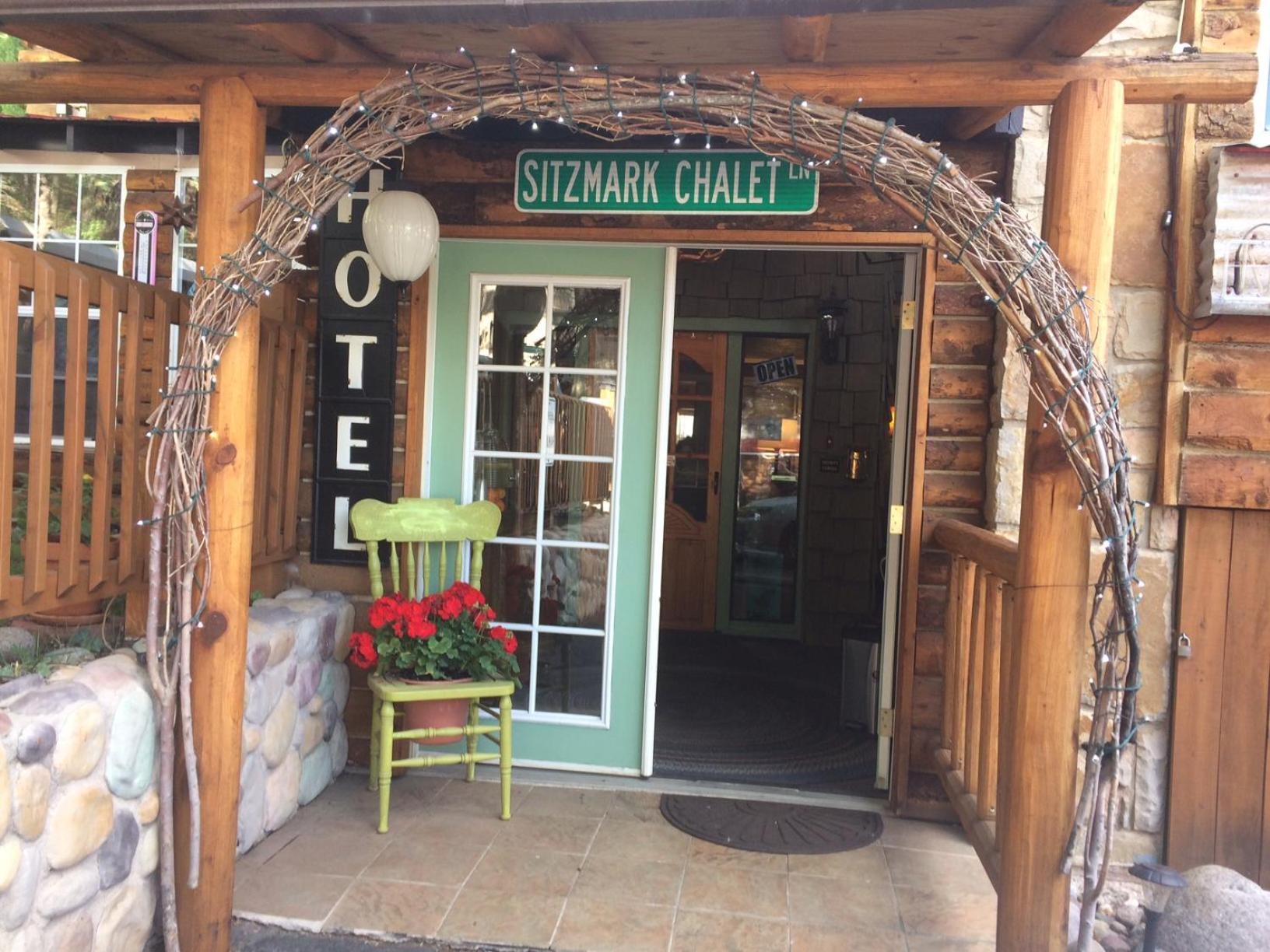 Sitzmark Chalet Inn photo 36