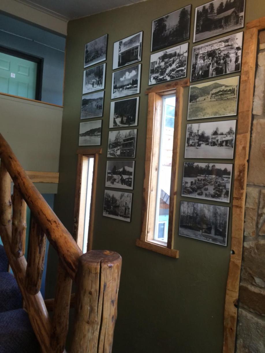 Sitzmark Chalet Inn photo 34