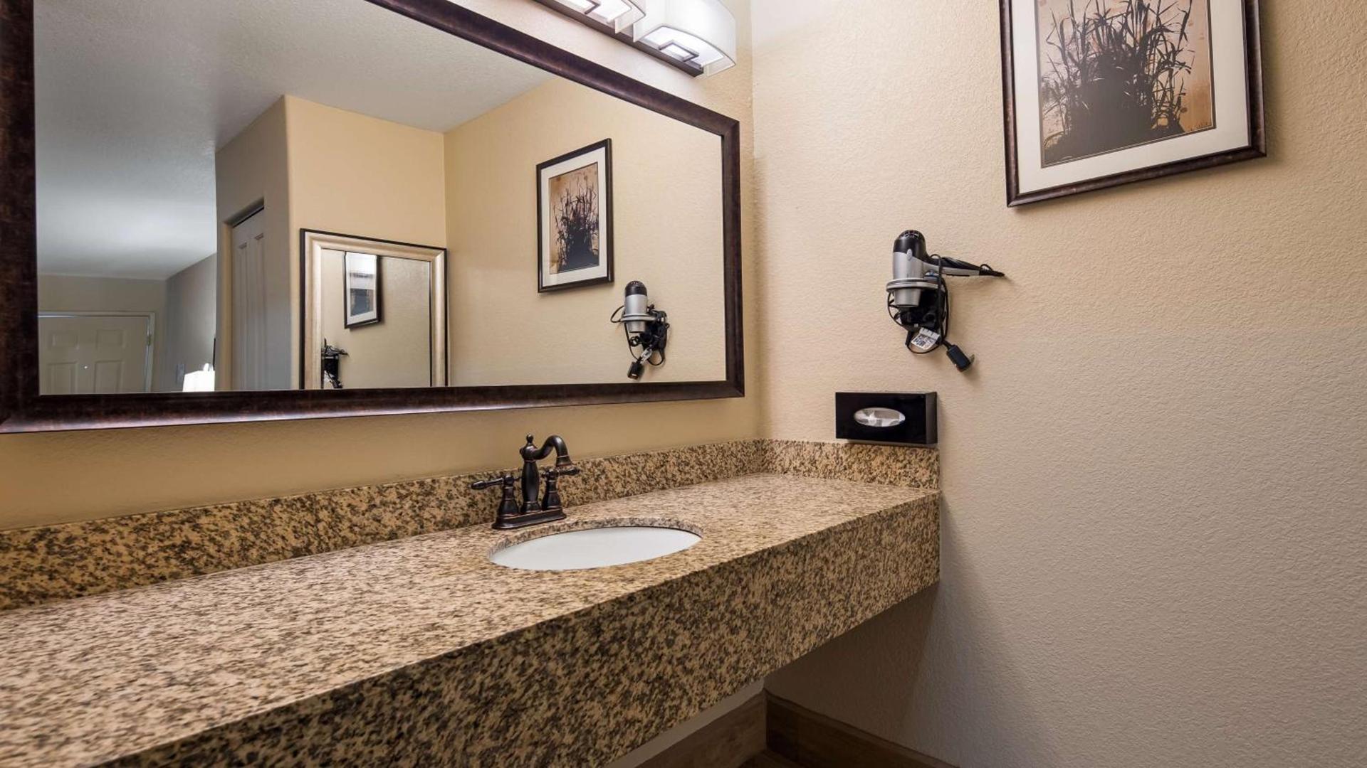 Best Western Apricot Inn photo 14