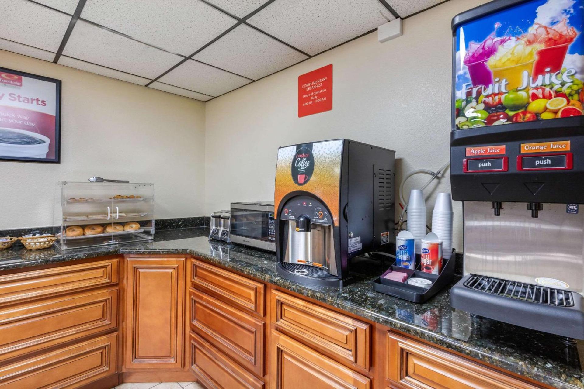 Econo Lodge Chattanooga Northeast - Ooltewah photo 5