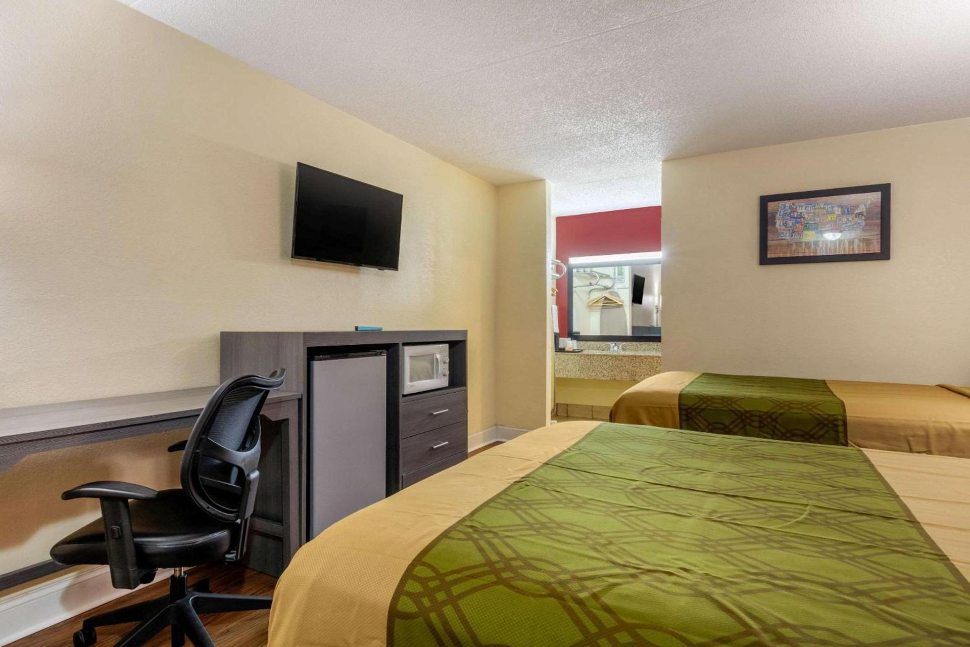 Econo Lodge Chattanooga Northeast - Ooltewah photo 11
