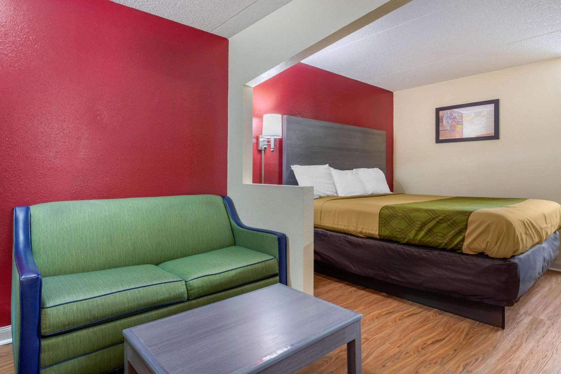 Econo Lodge Chattanooga Northeast - Ooltewah photo 18
