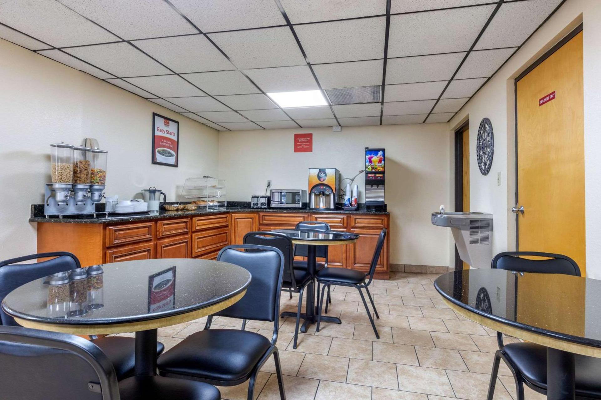 Econo Lodge Chattanooga Northeast - Ooltewah photo 21